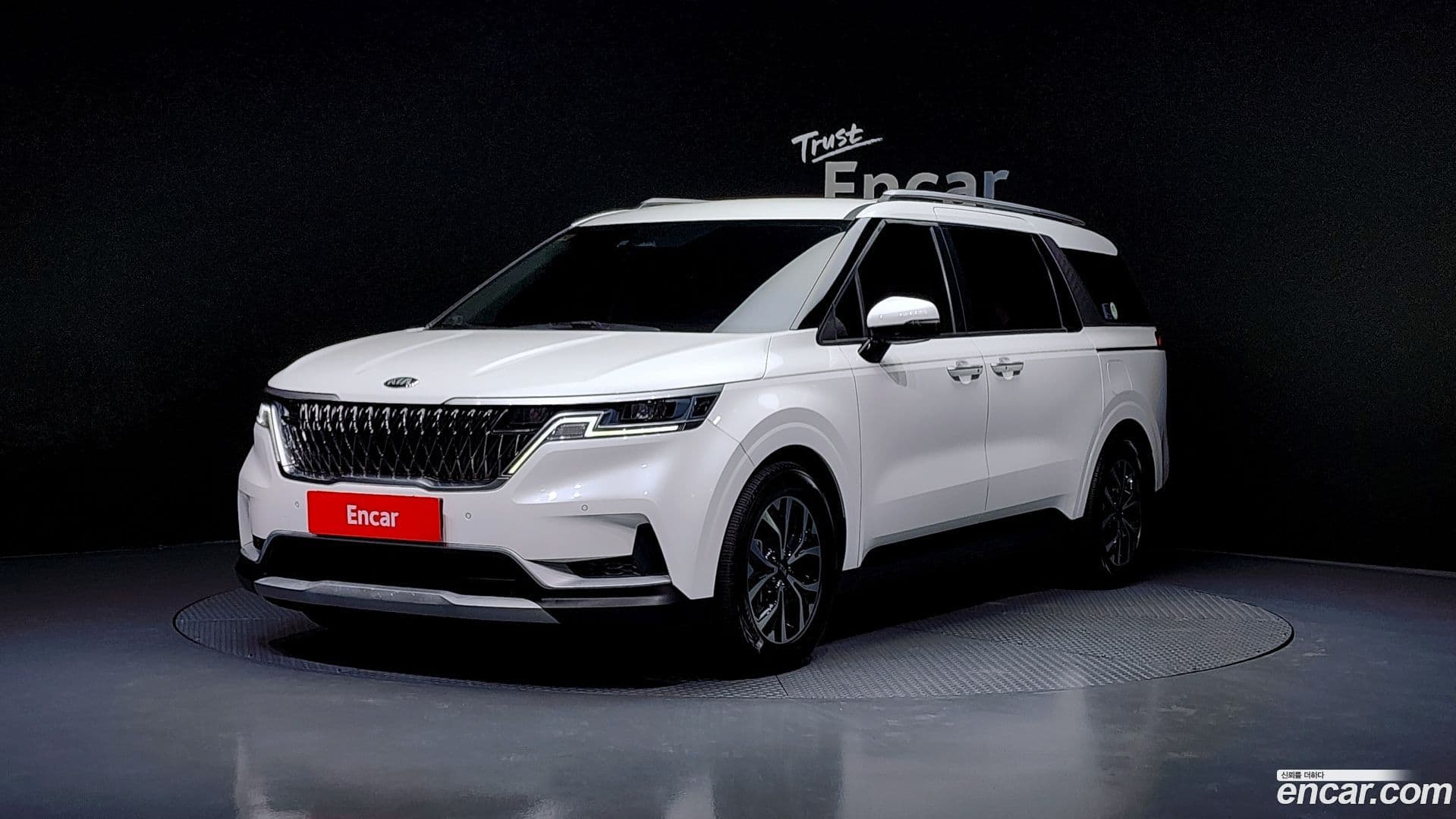Main__Slider__Photo:Canival Kia 2020.11-0
