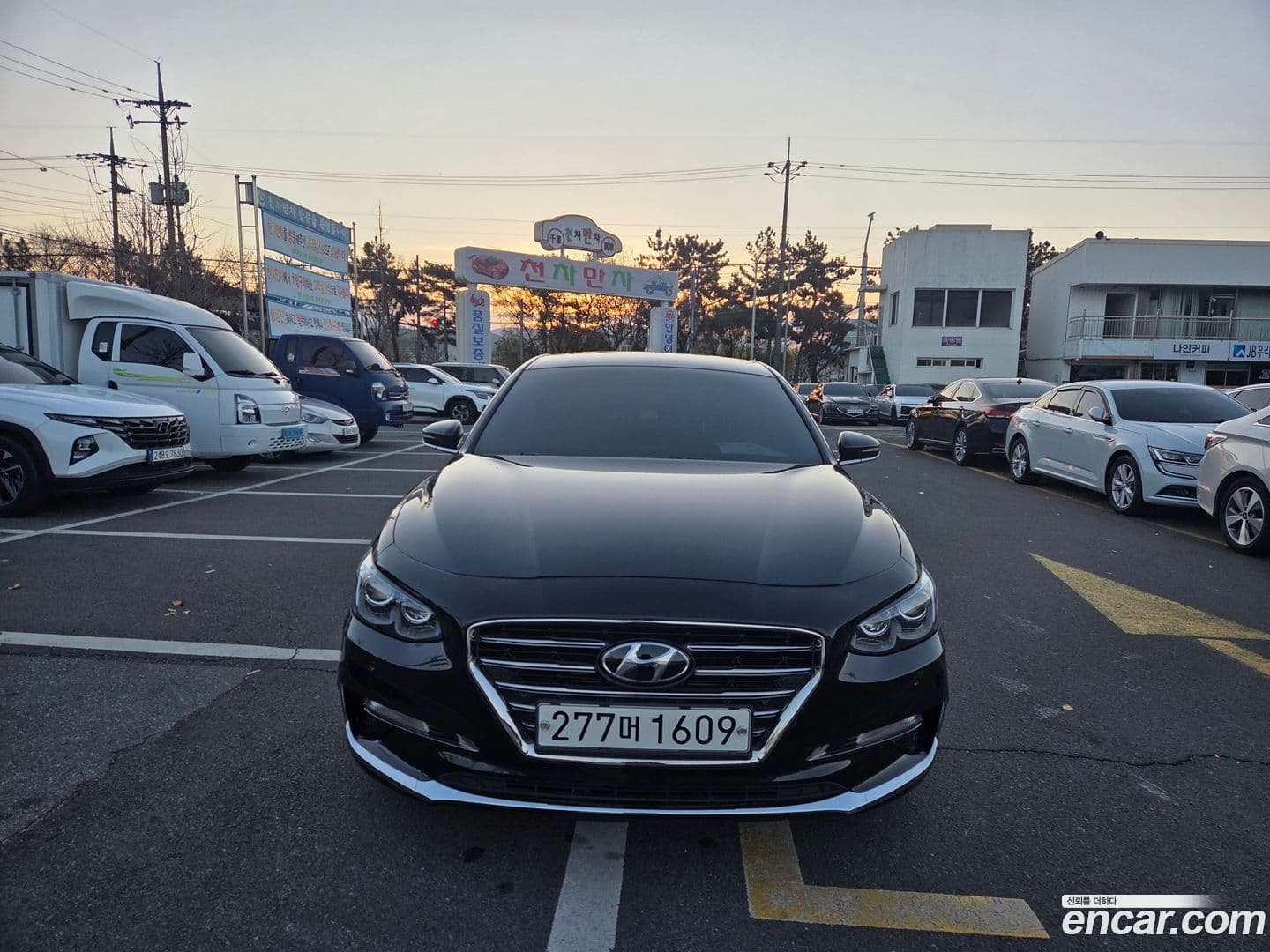 Main__Slider__Photo:Grandeur Hyundai 2018.9-0