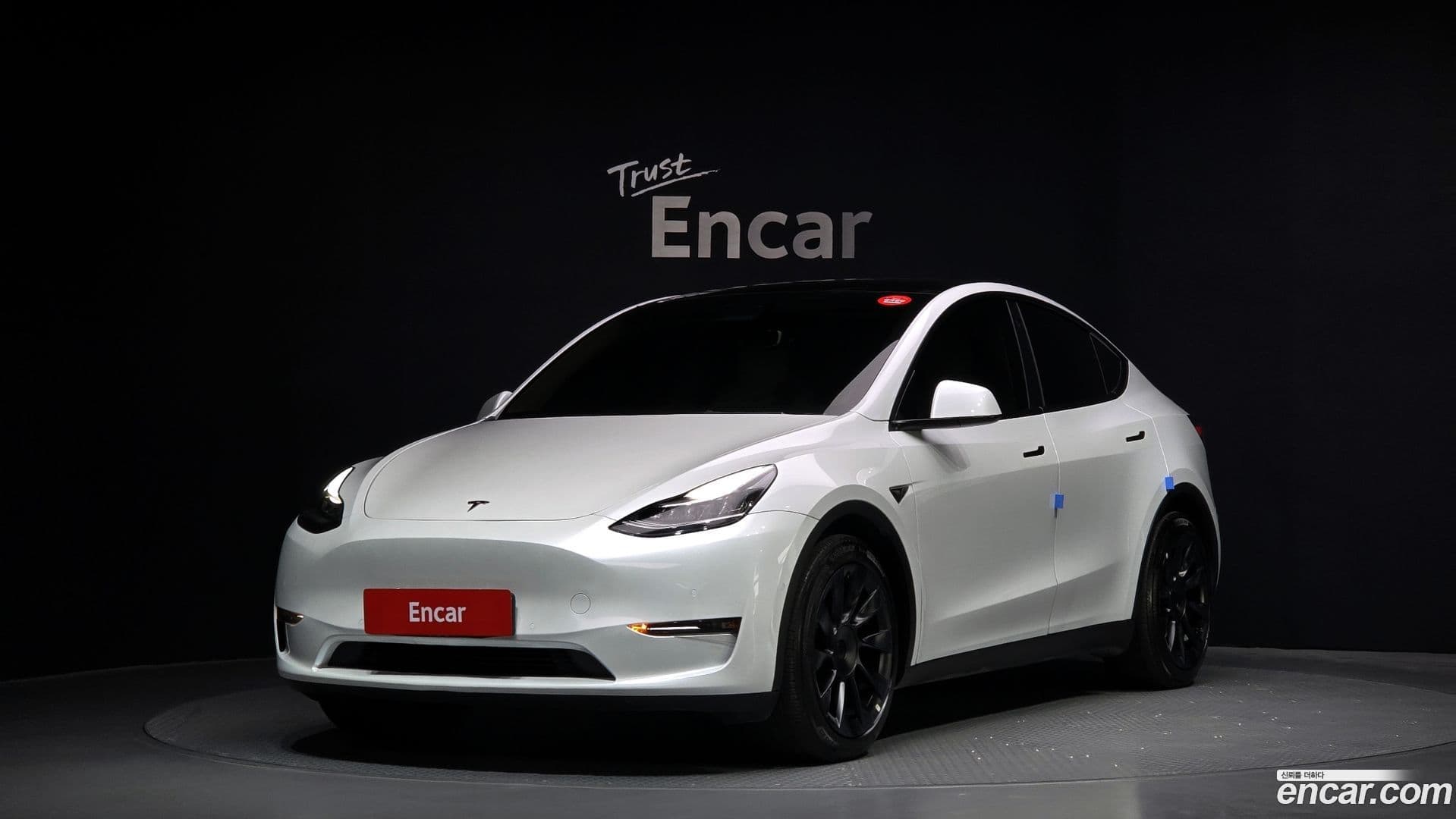 Main__Slider__Photo:Model Y Tesla 2022.5-0