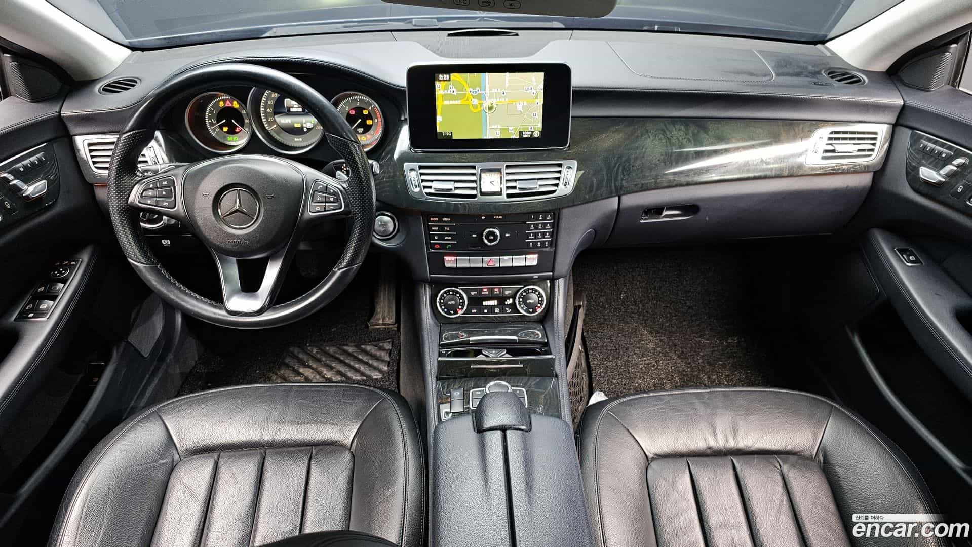 CLS-Class Mercedes-Benz 2016.3-INNER-007