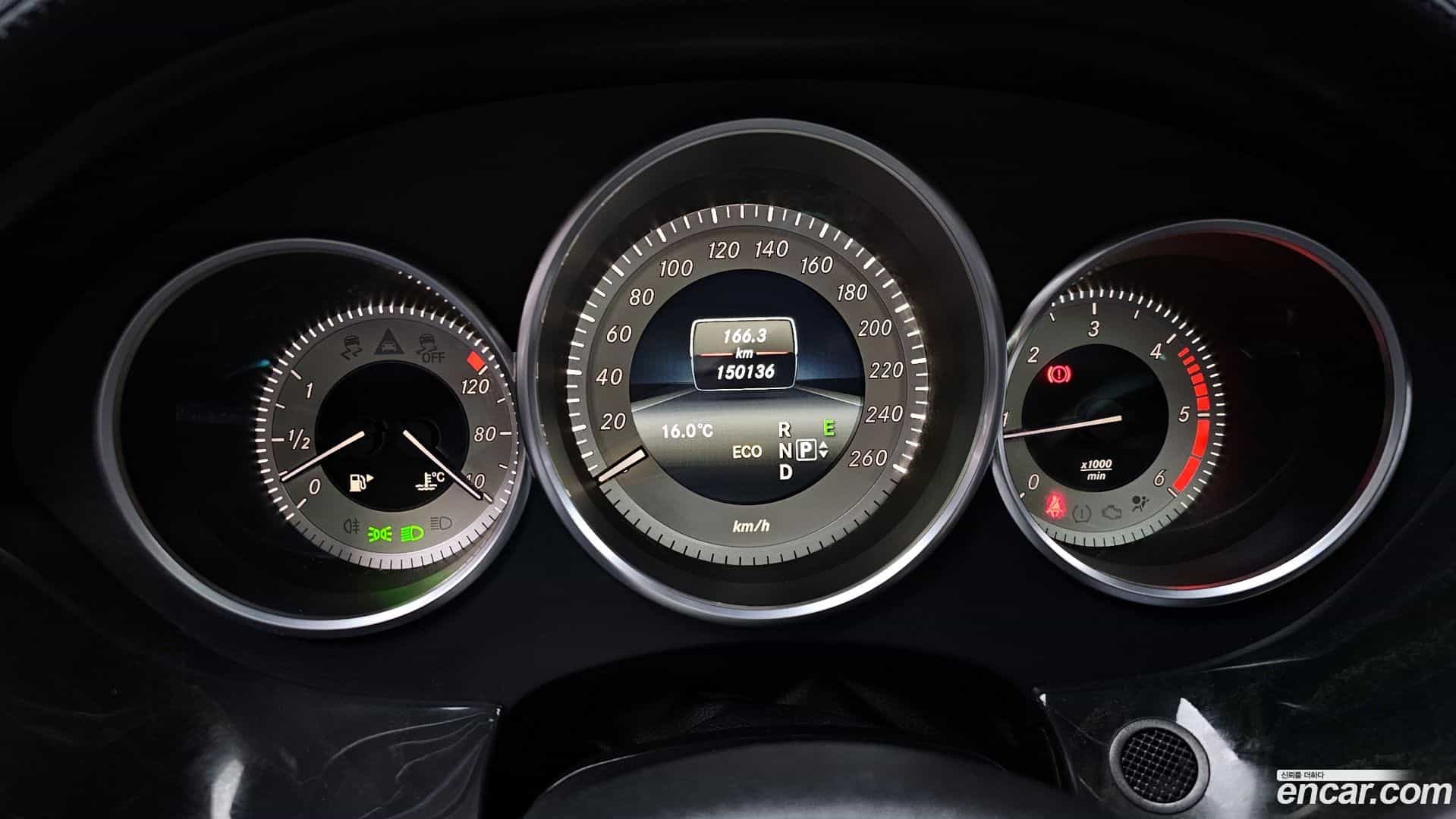 CLS-Class Mercedes-Benz 2016.3-INNER-008