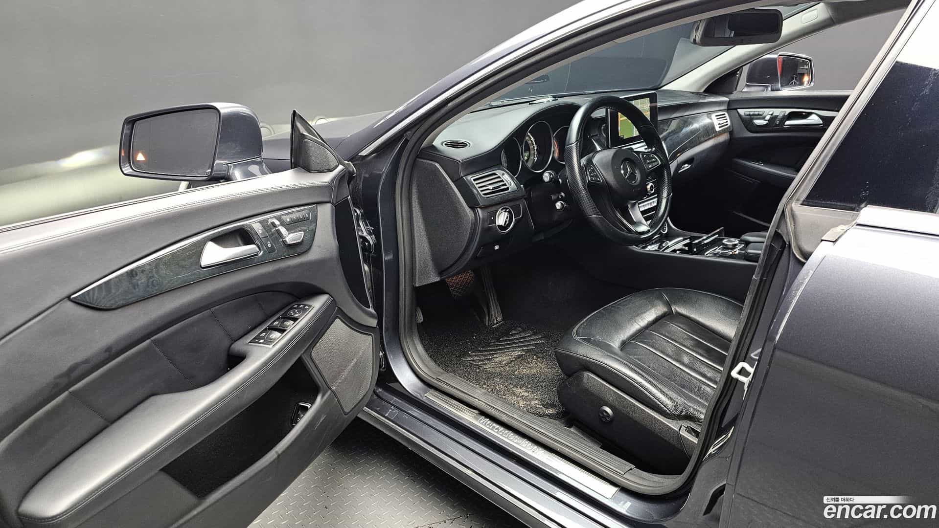 CLS-Class Mercedes-Benz 2016.3-OPTION-015