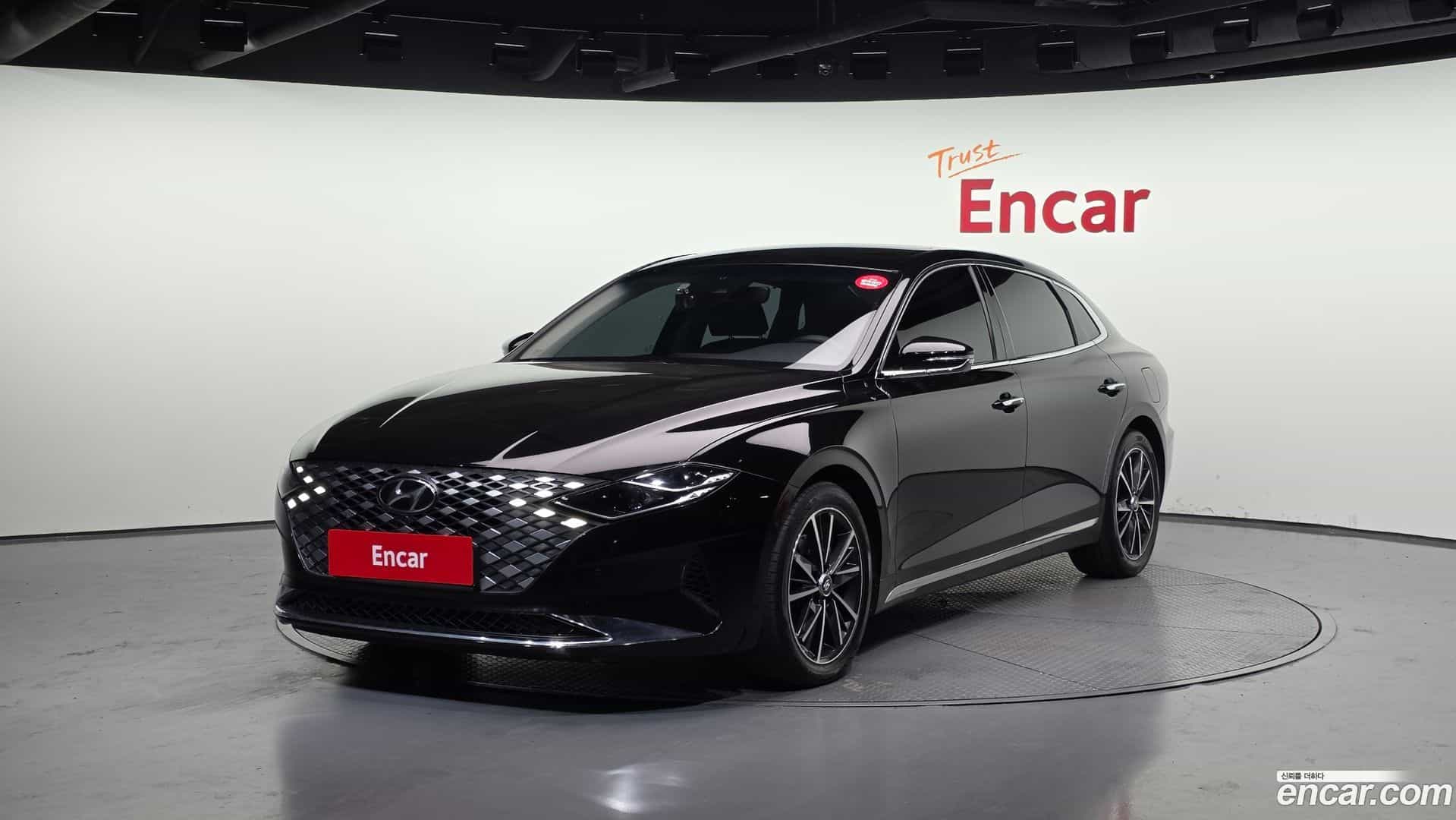 Grandeur Hyundai 2021.10-OUTER-001