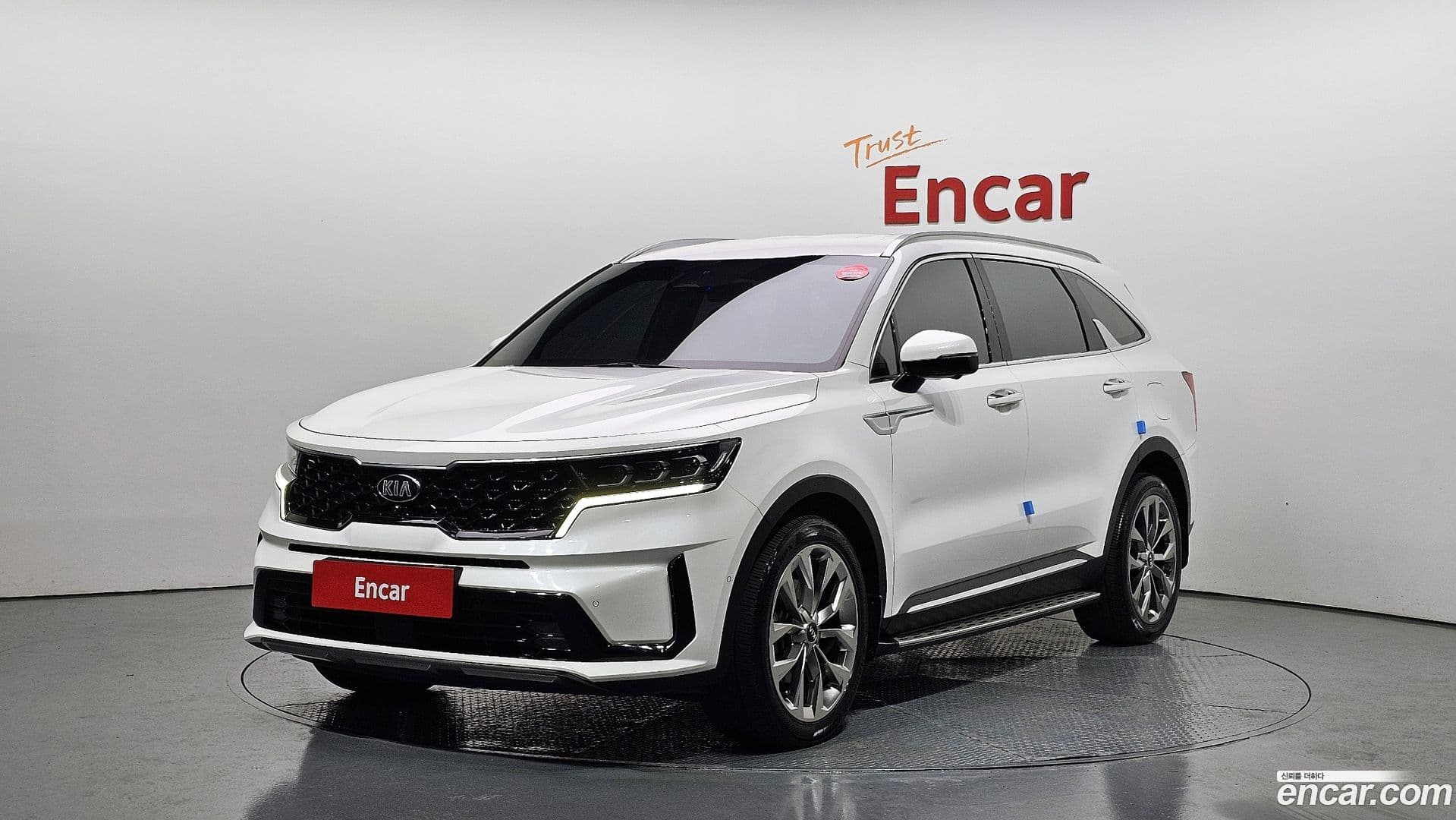 Main__Slider__Photo:Sorento Kia 2020.4-0