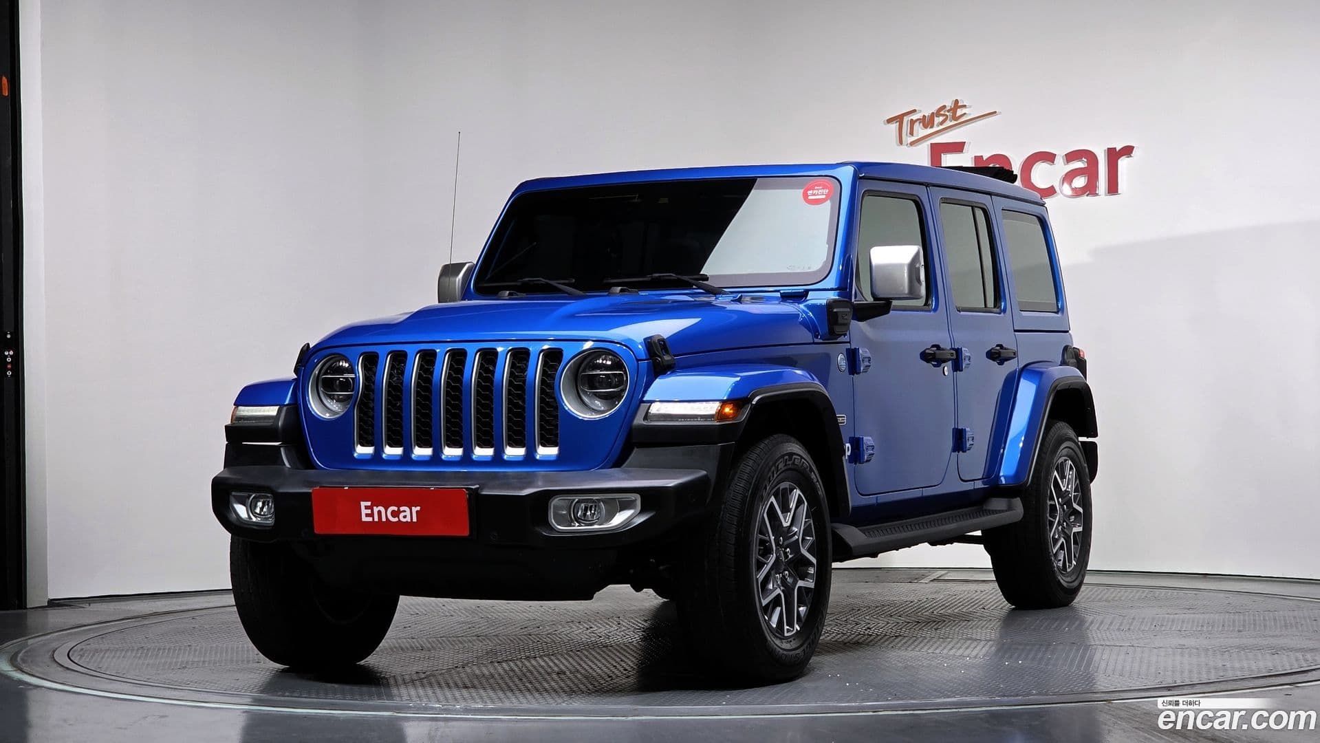 Main__Slider__Photo:Wrangler Jeep 2022.9-0