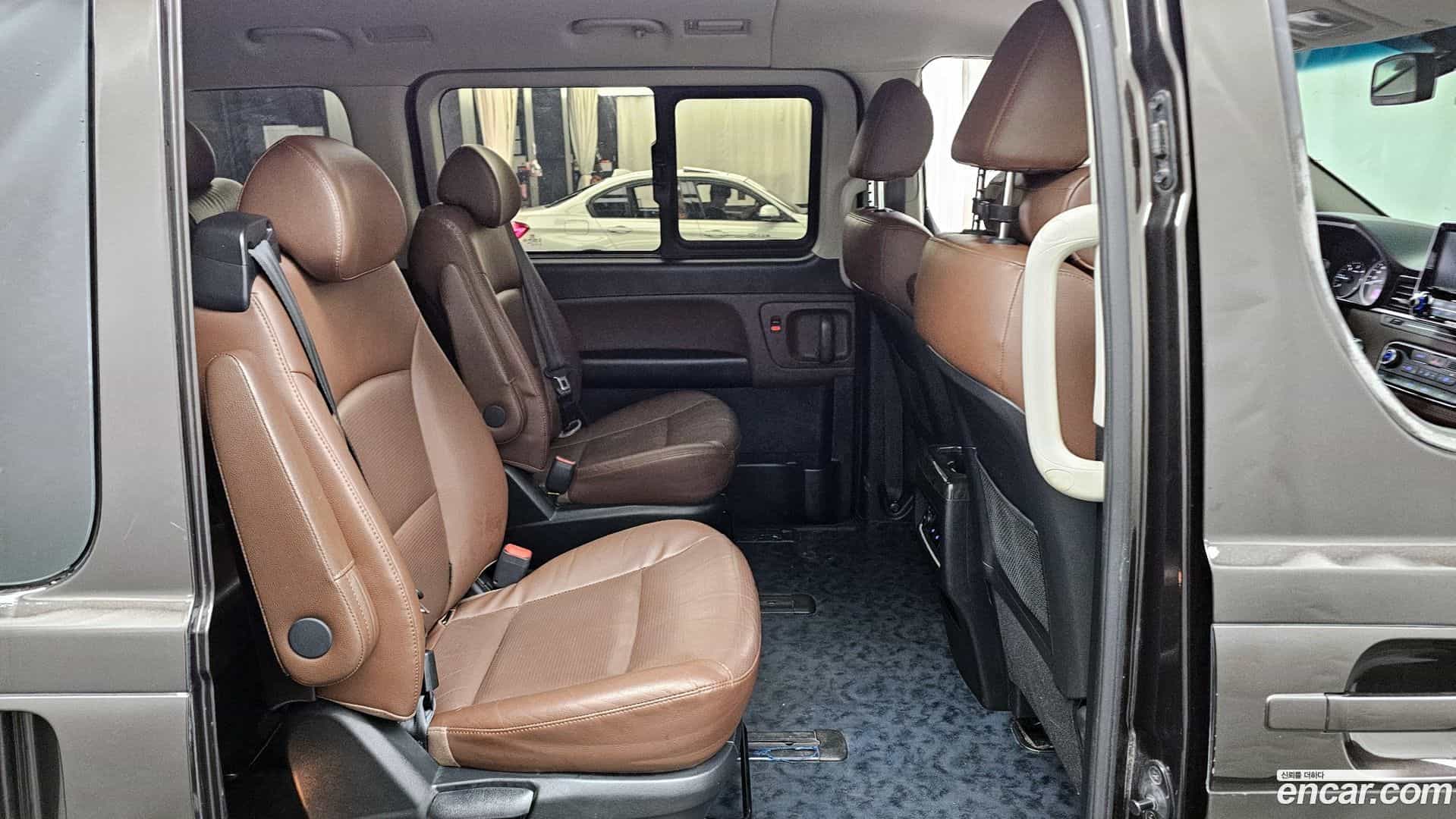 Starex Hyundai 2018.5-OPTION-016