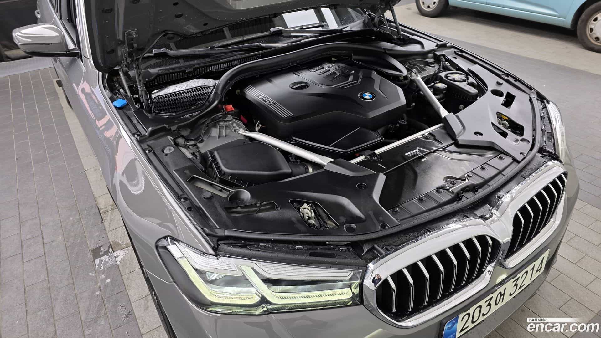 5-Series BMW 2022.2-INNER-006
