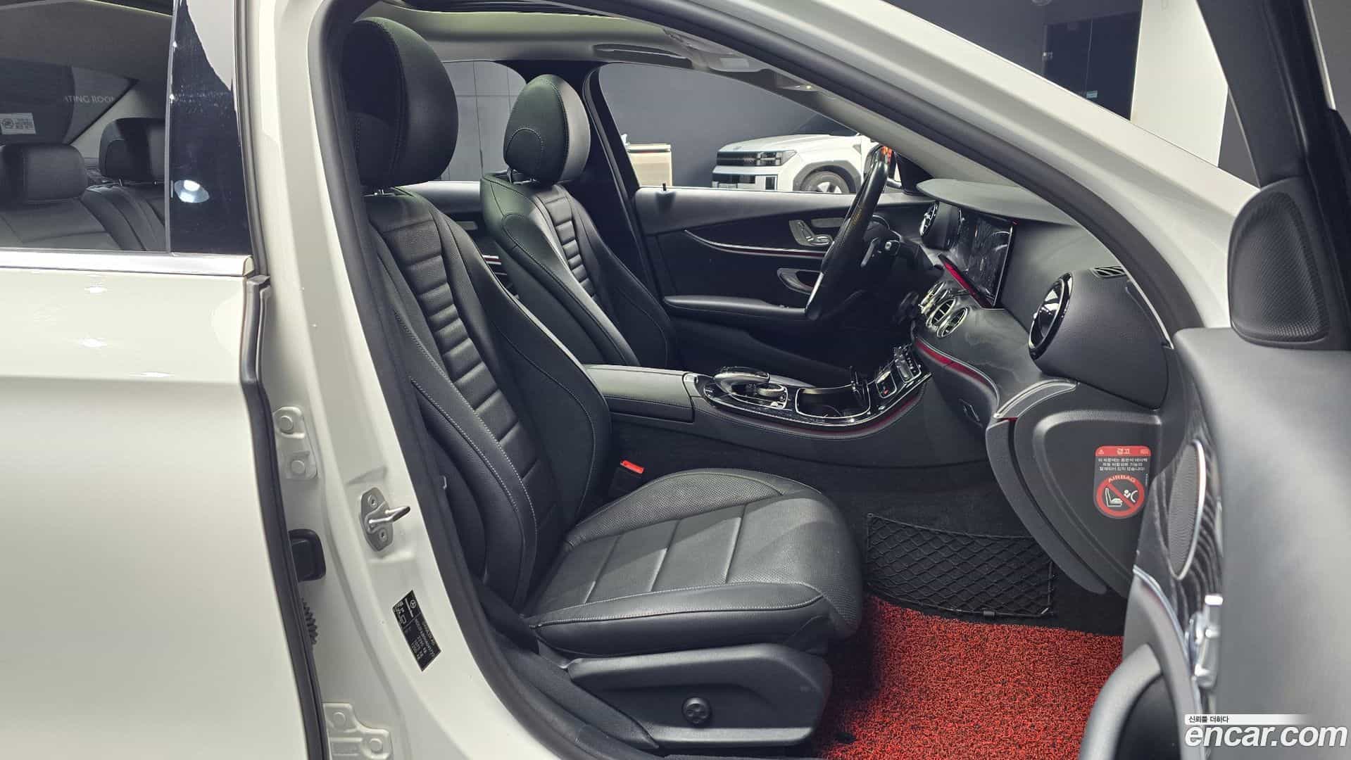 E-Class Mercedes-Benz 2016.6-INNER-010