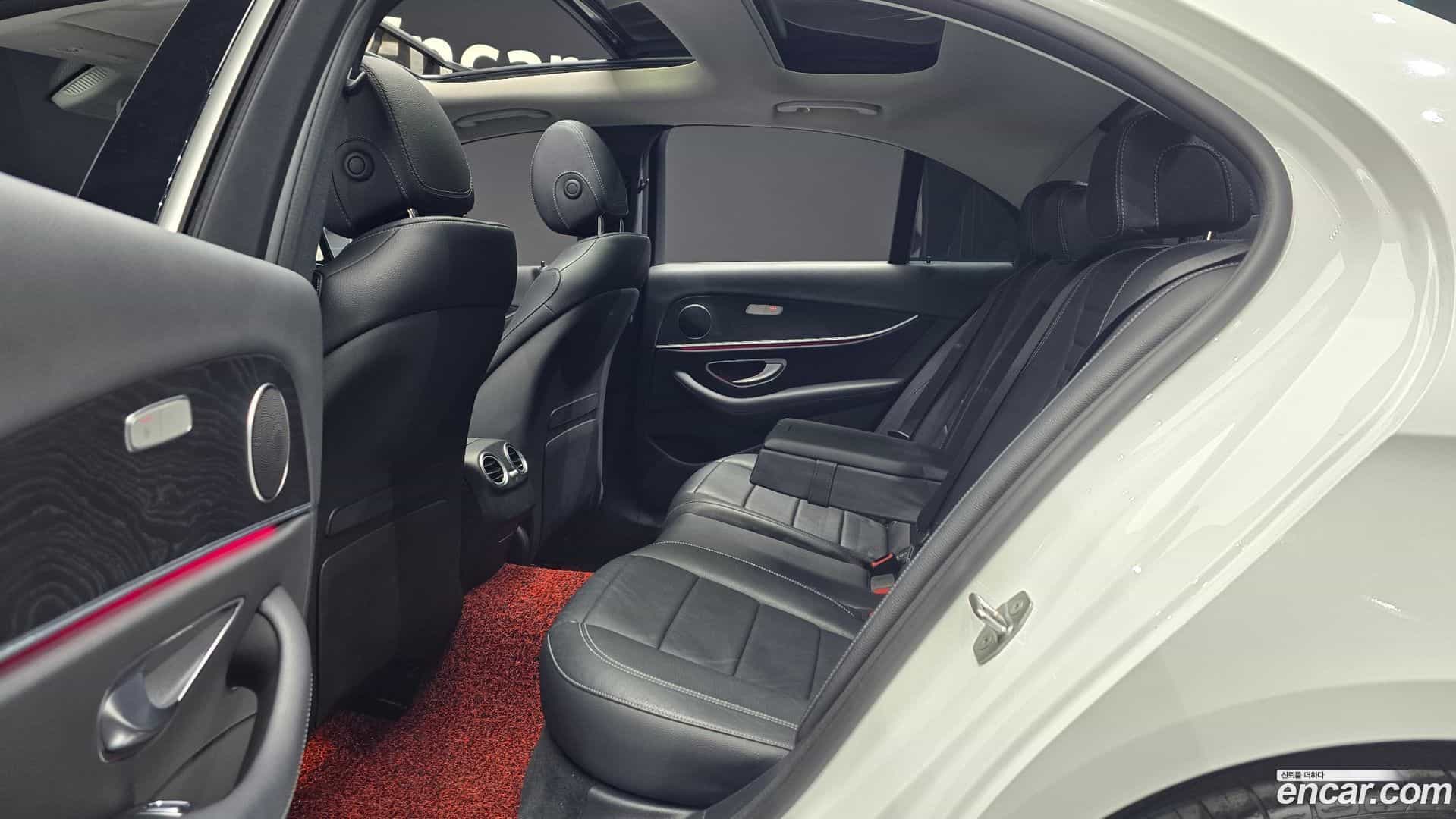 E-Class Mercedes-Benz 2016.6-OPTION-016
