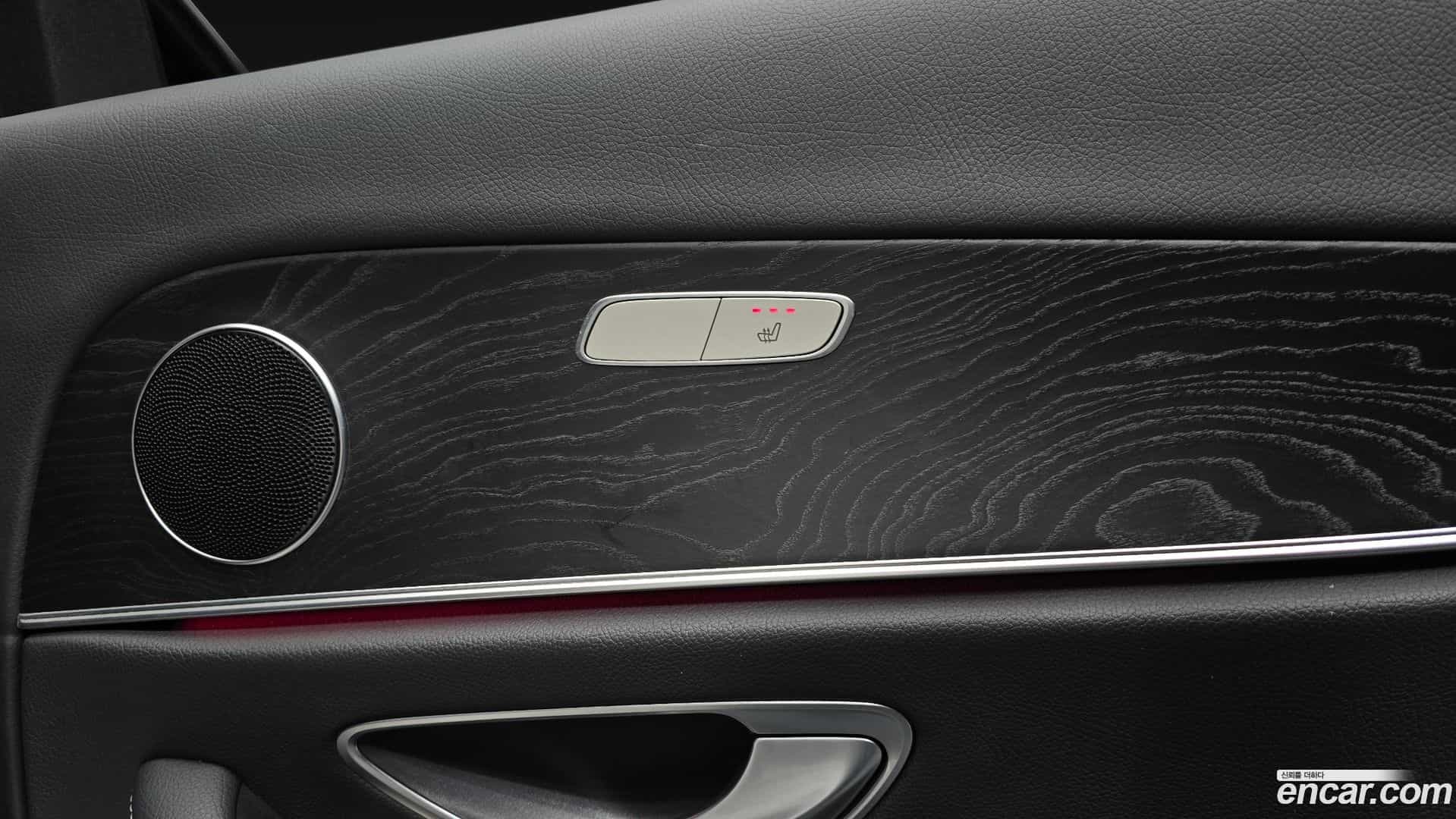 E-Class Mercedes-Benz 2016.6-OPTION-024