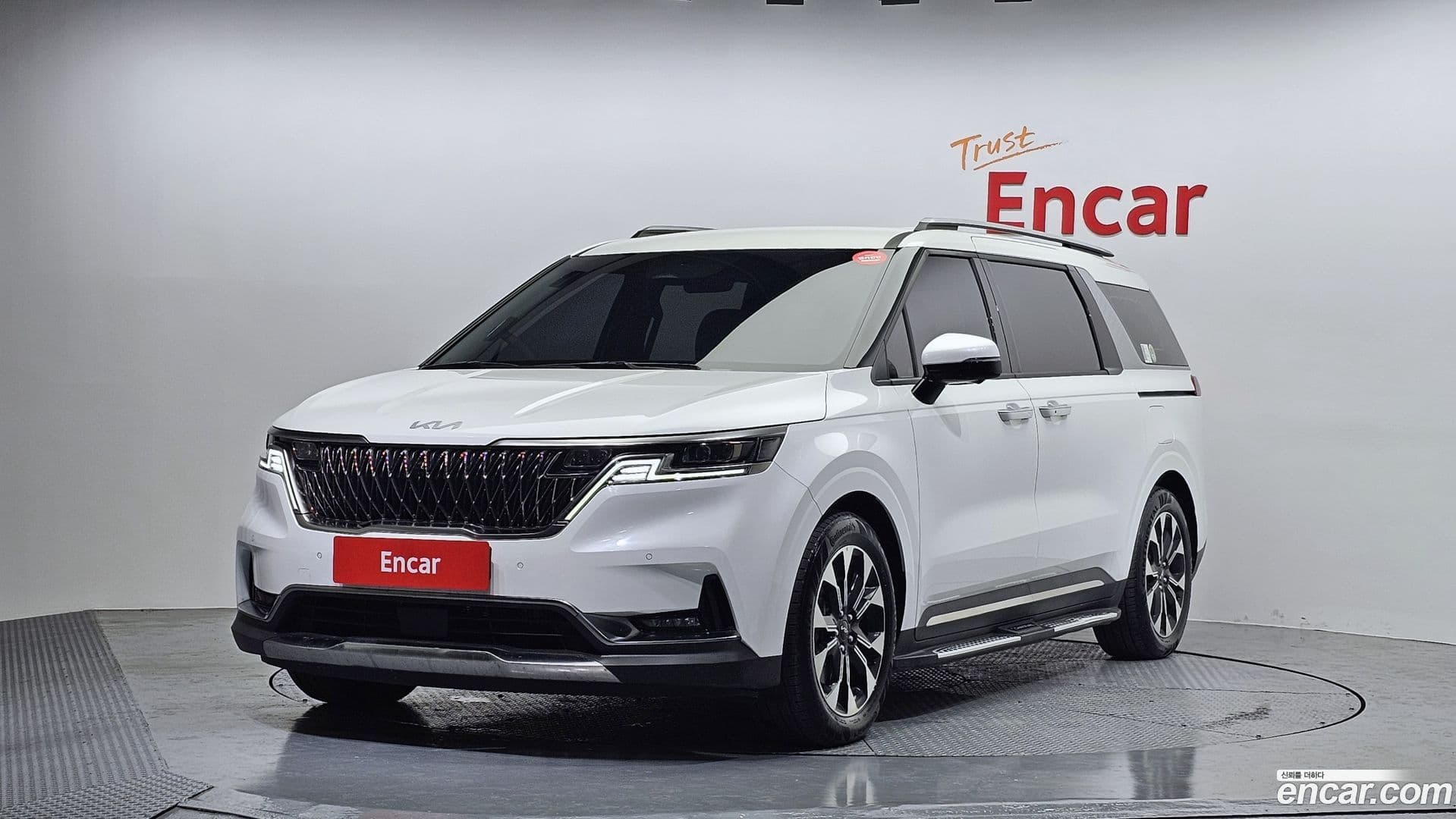 Main__Slider__Photo:Canival Kia 2023.0-0