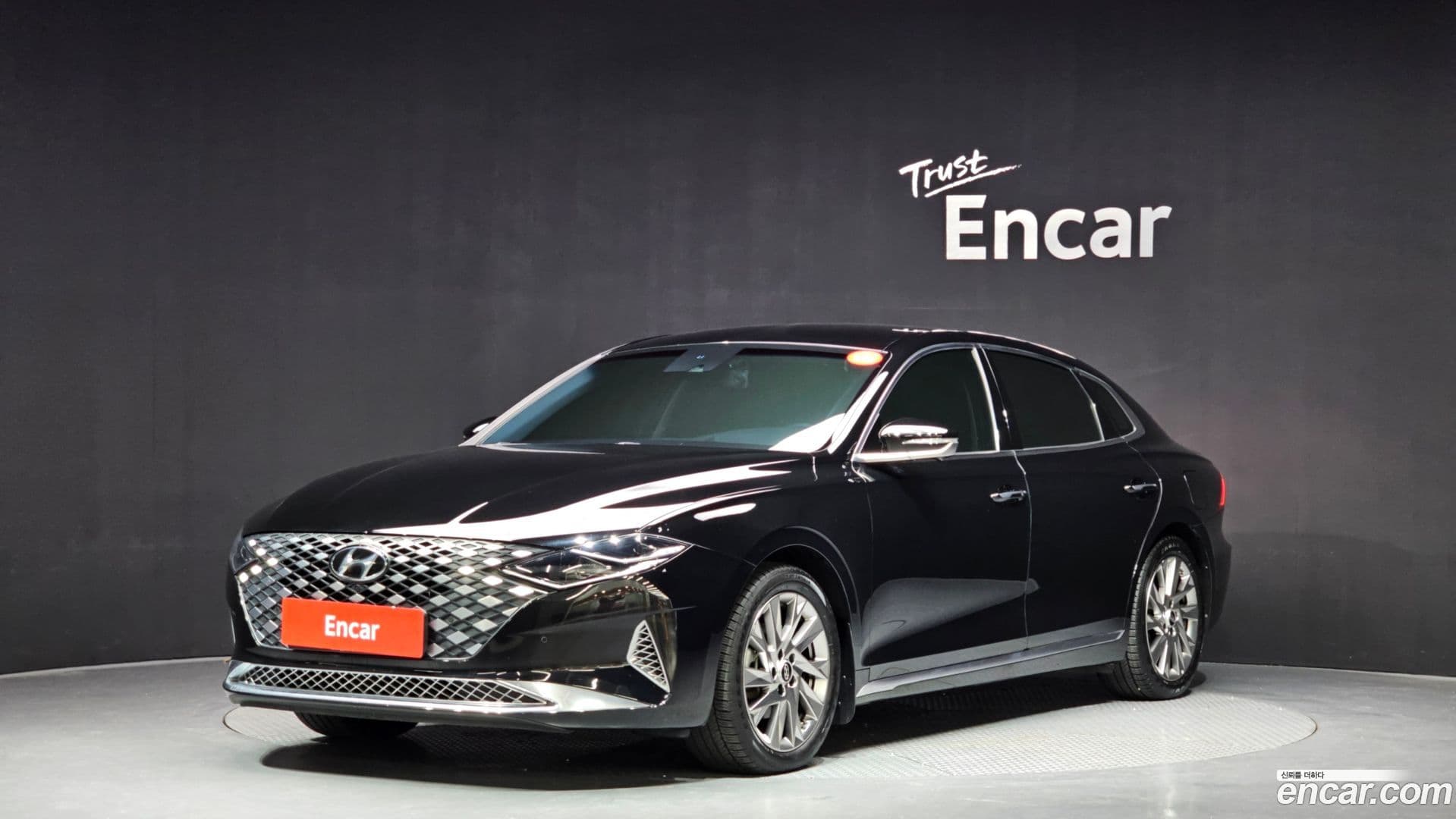 Main__Slider__Photo:Grandeur Hyundai 2021.4-0