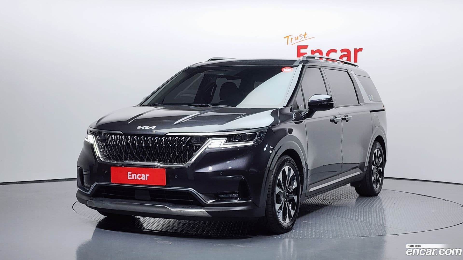 Main__Slider__Photo:Canival Kia 2021.9-0