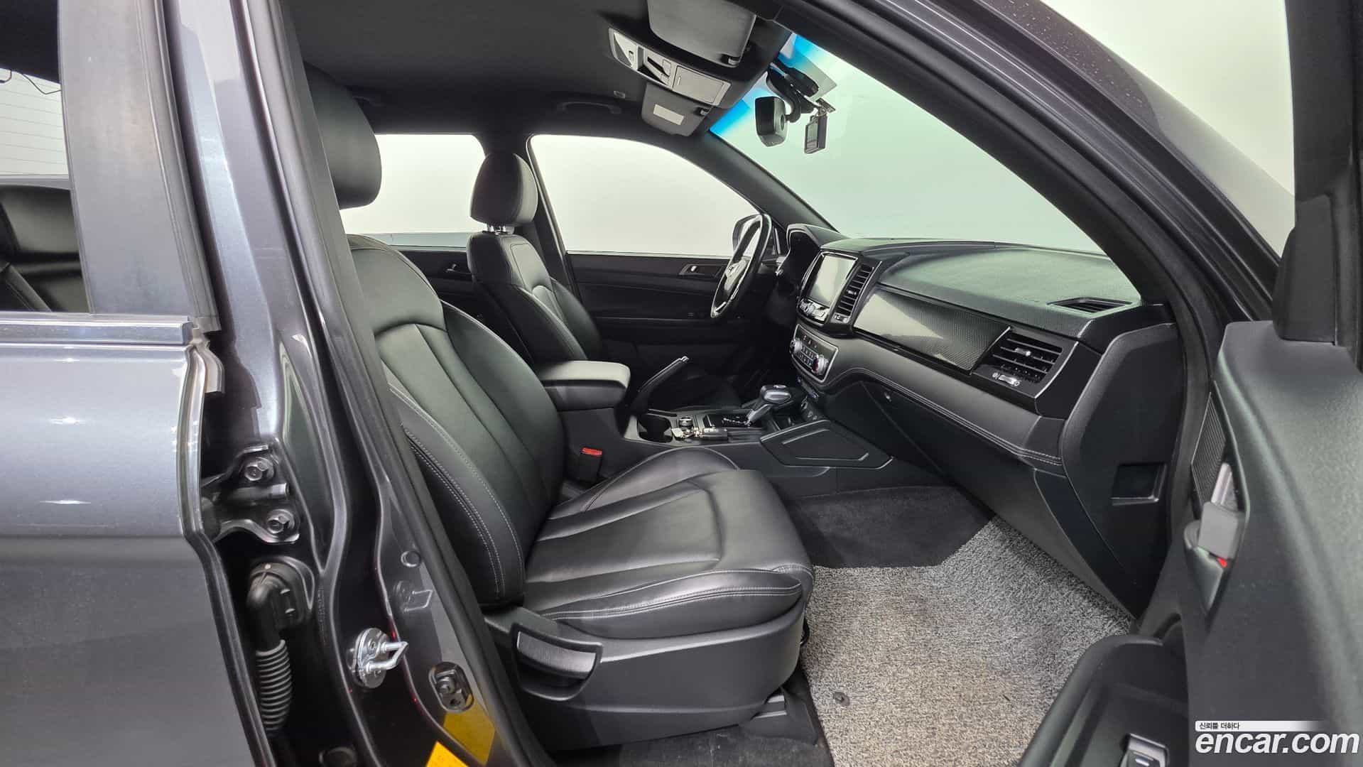 Rexton KG Mobility 2020.3-INNER-010