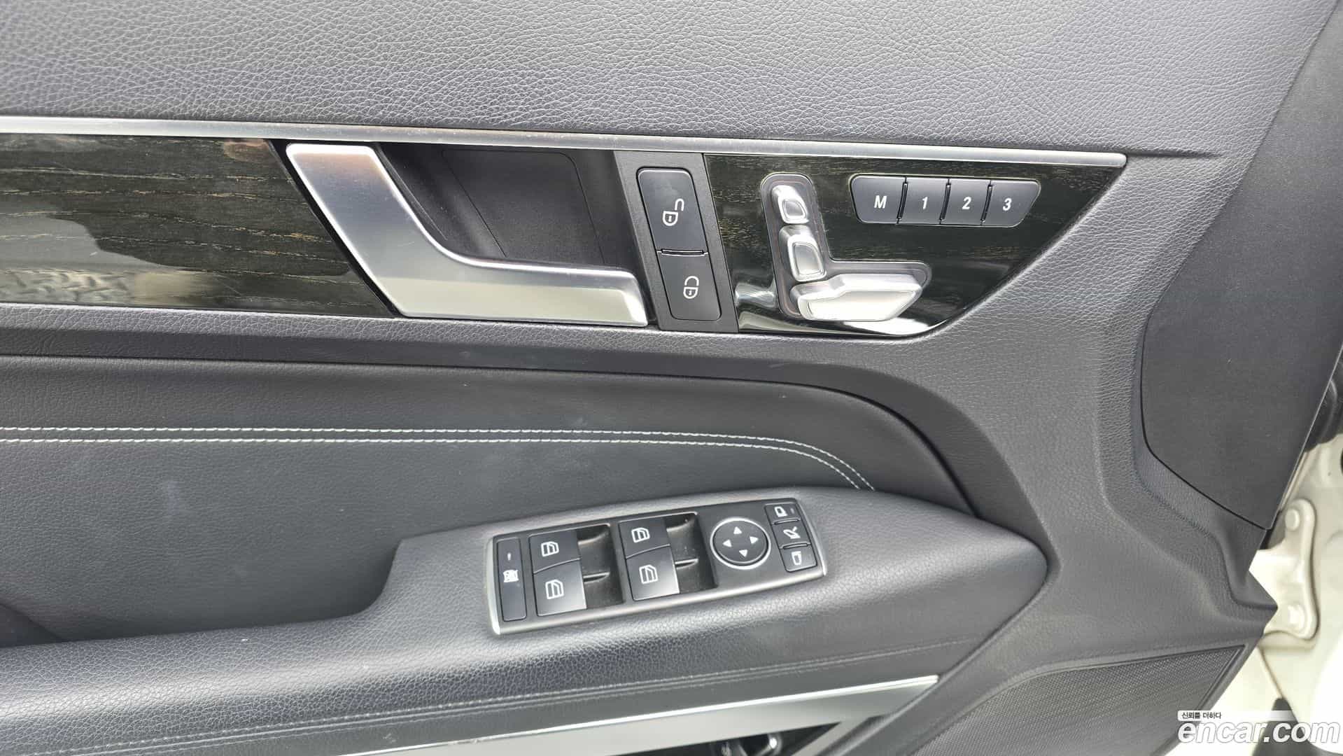 E-Class Mercedes-Benz 2014.4-OPTION-023