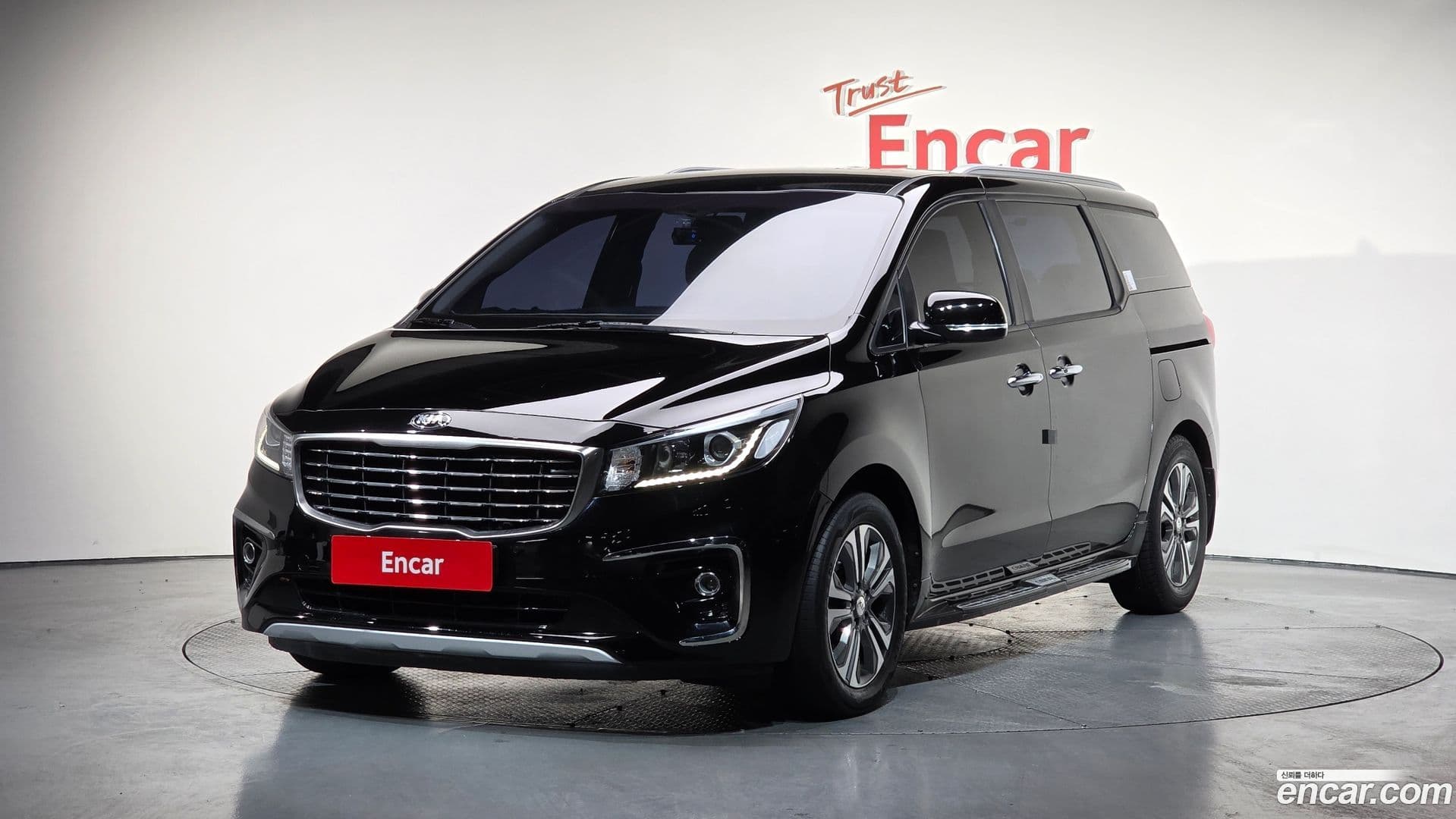 Main__Slider__Photo:Canival Kia 2018.11-0