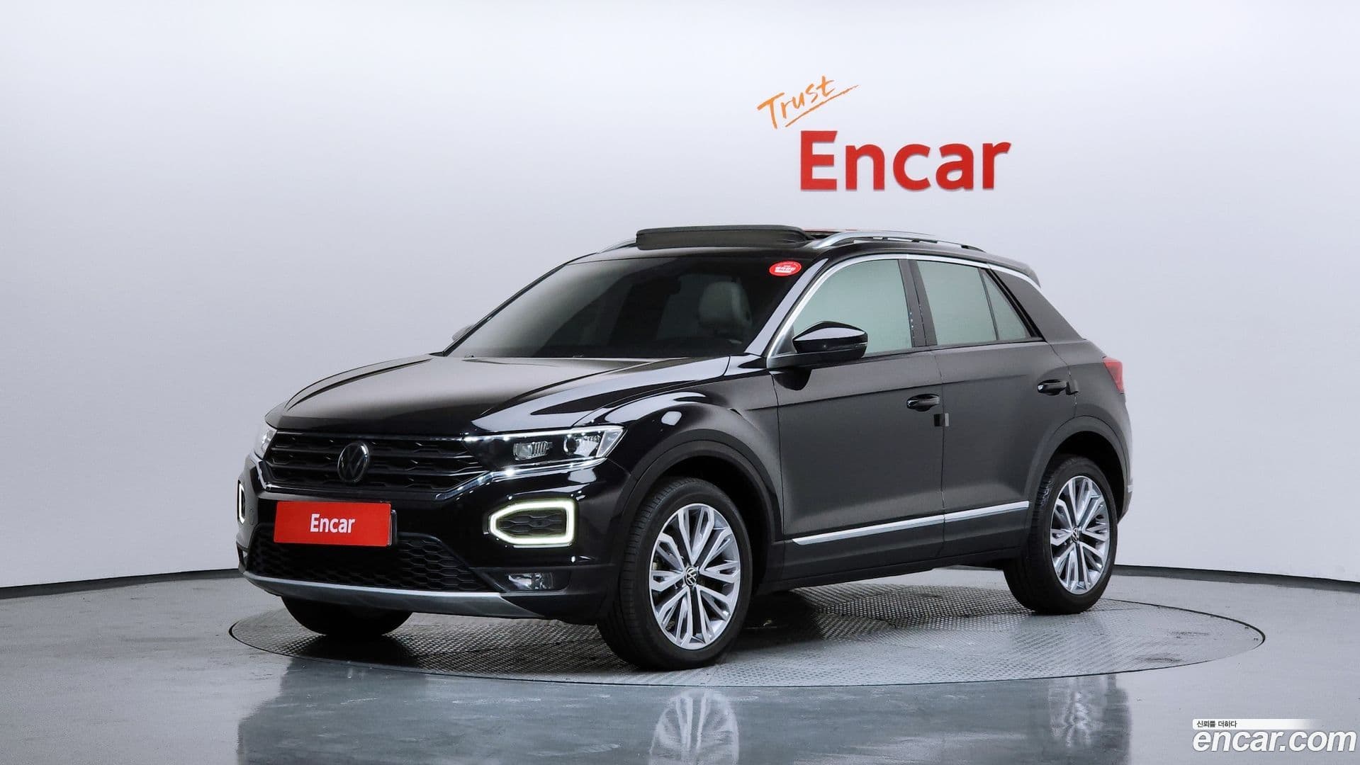 Main__Slider__Photo:T-Roc Volkswagen 2021.5-0