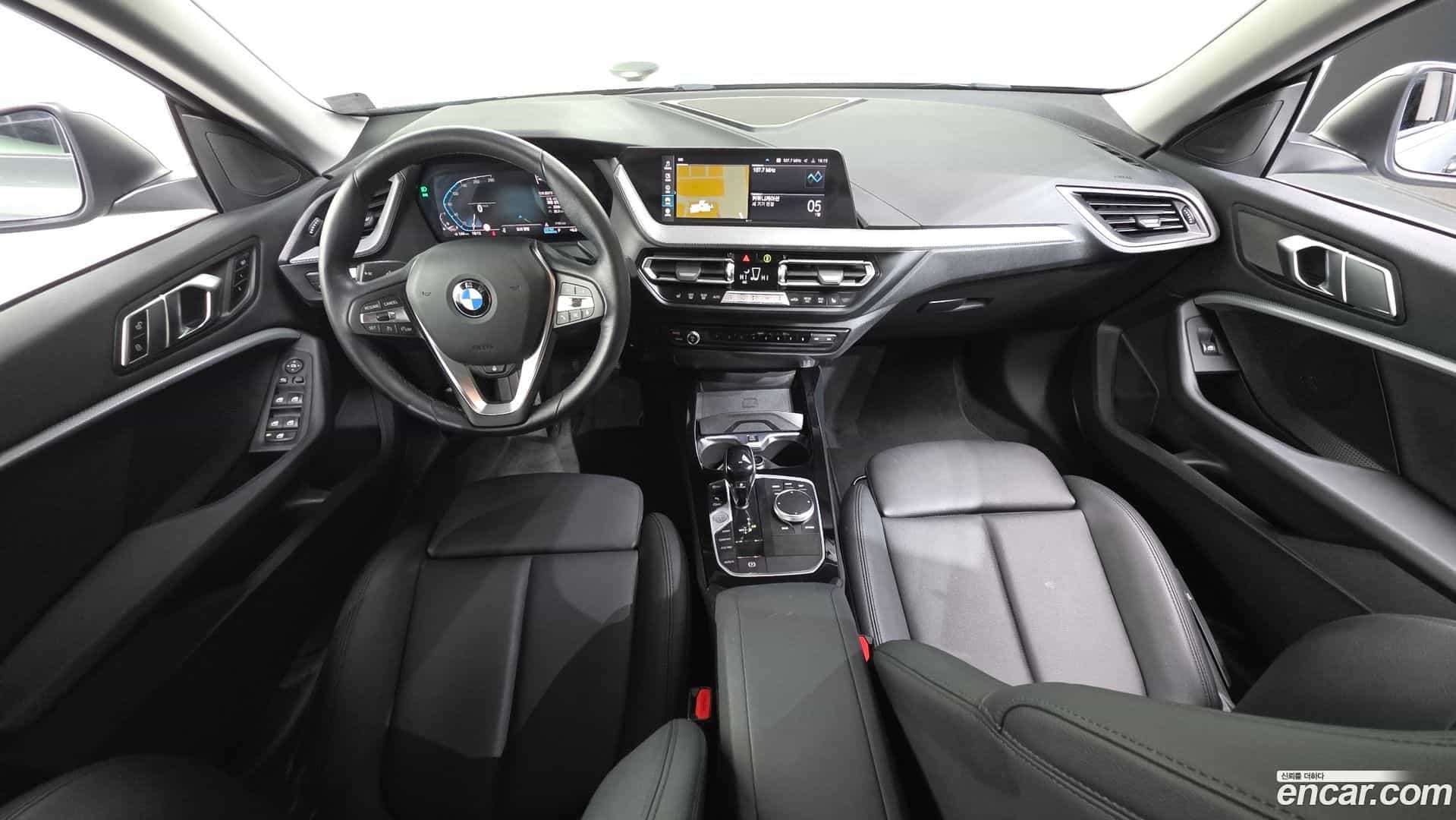 2-Series BMW 2022.5-INNER-007