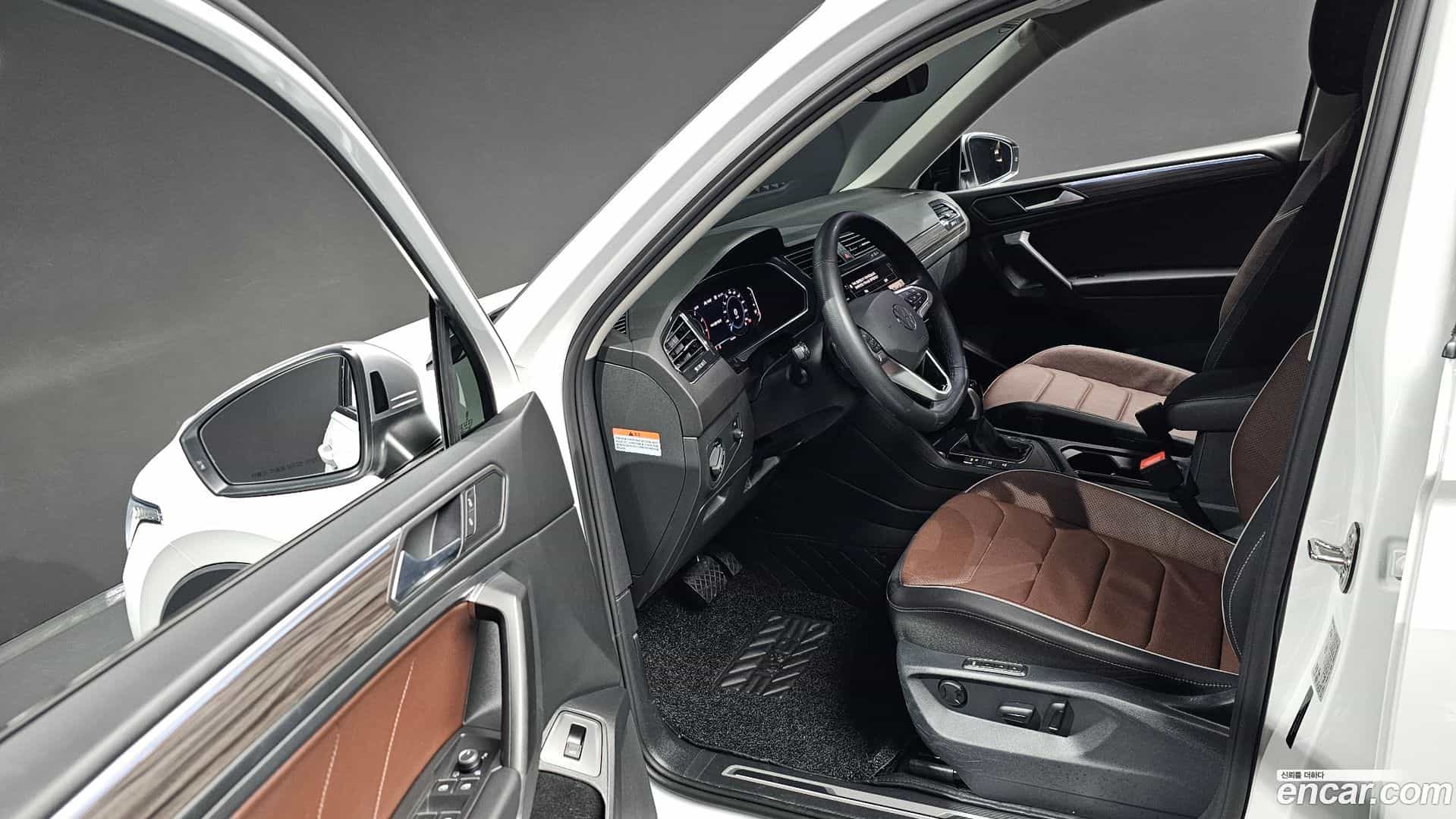 Tiguan Volkswagen 2023.11-INNER-010