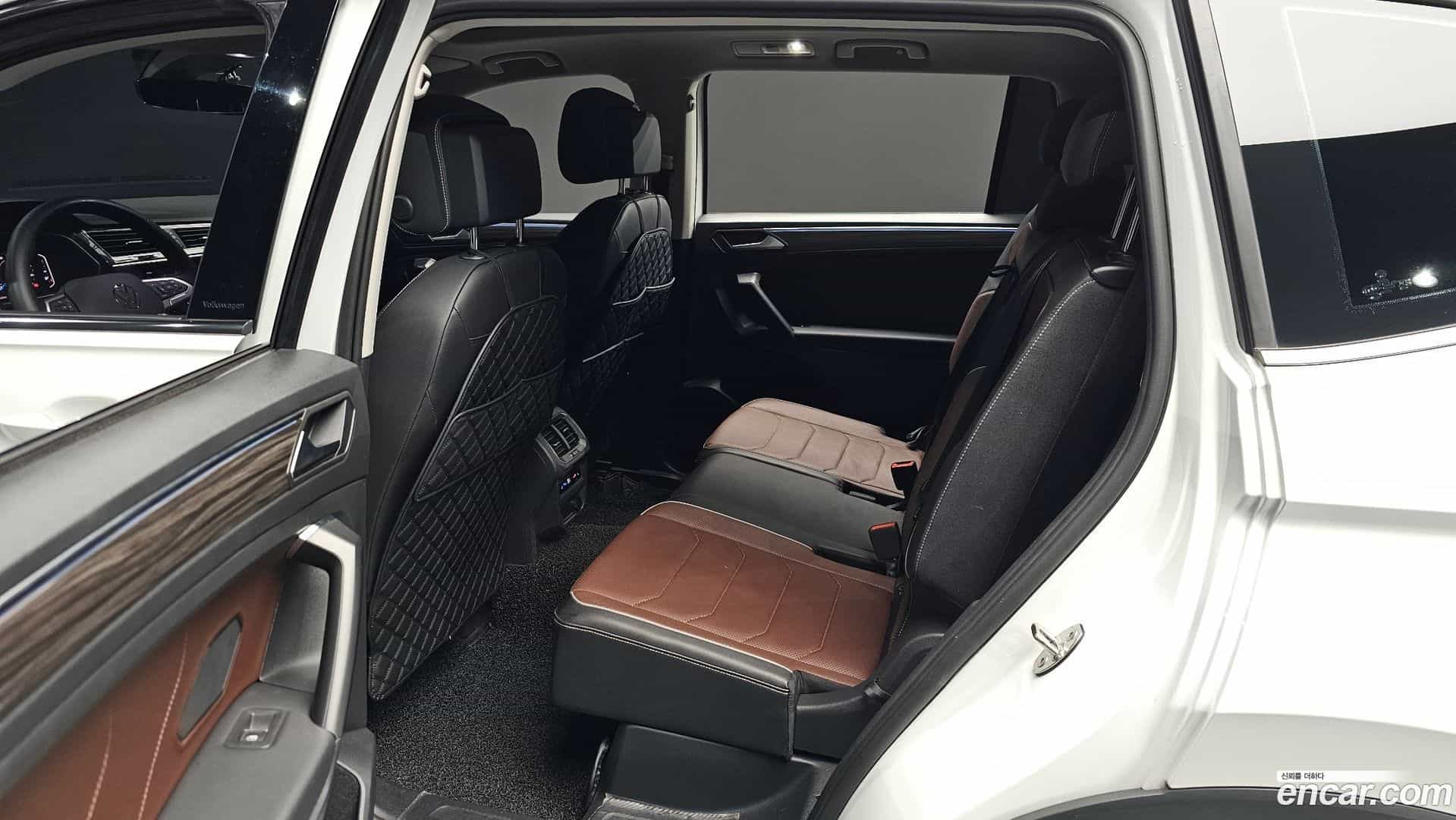 Tiguan Volkswagen 2023.11-OPTION-015