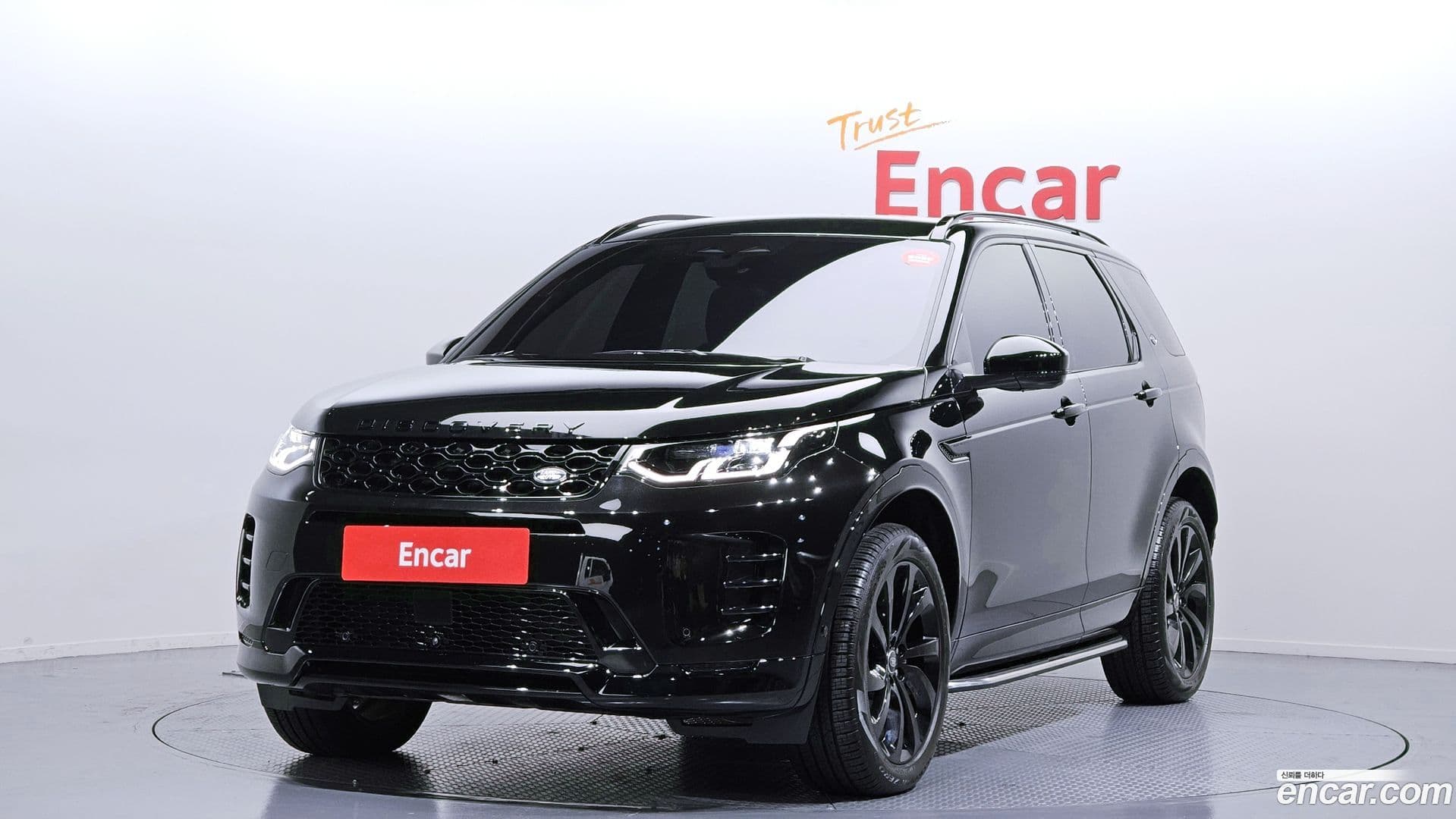 Main__Slider__Photo:Discovery Sport Land Rover 2025.8-0