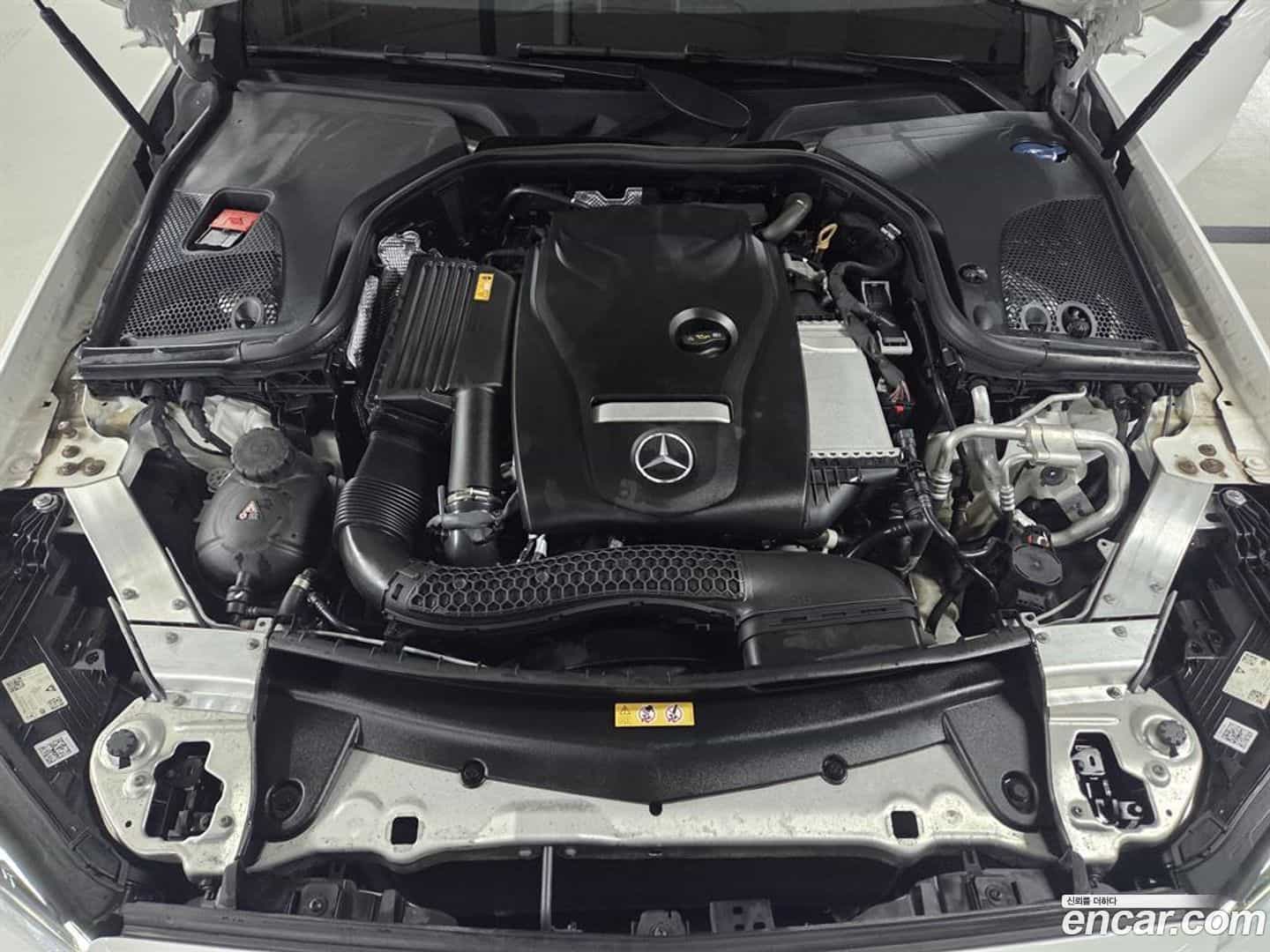 E-Class Mercedes-Benz 2021.2-OPTION-022