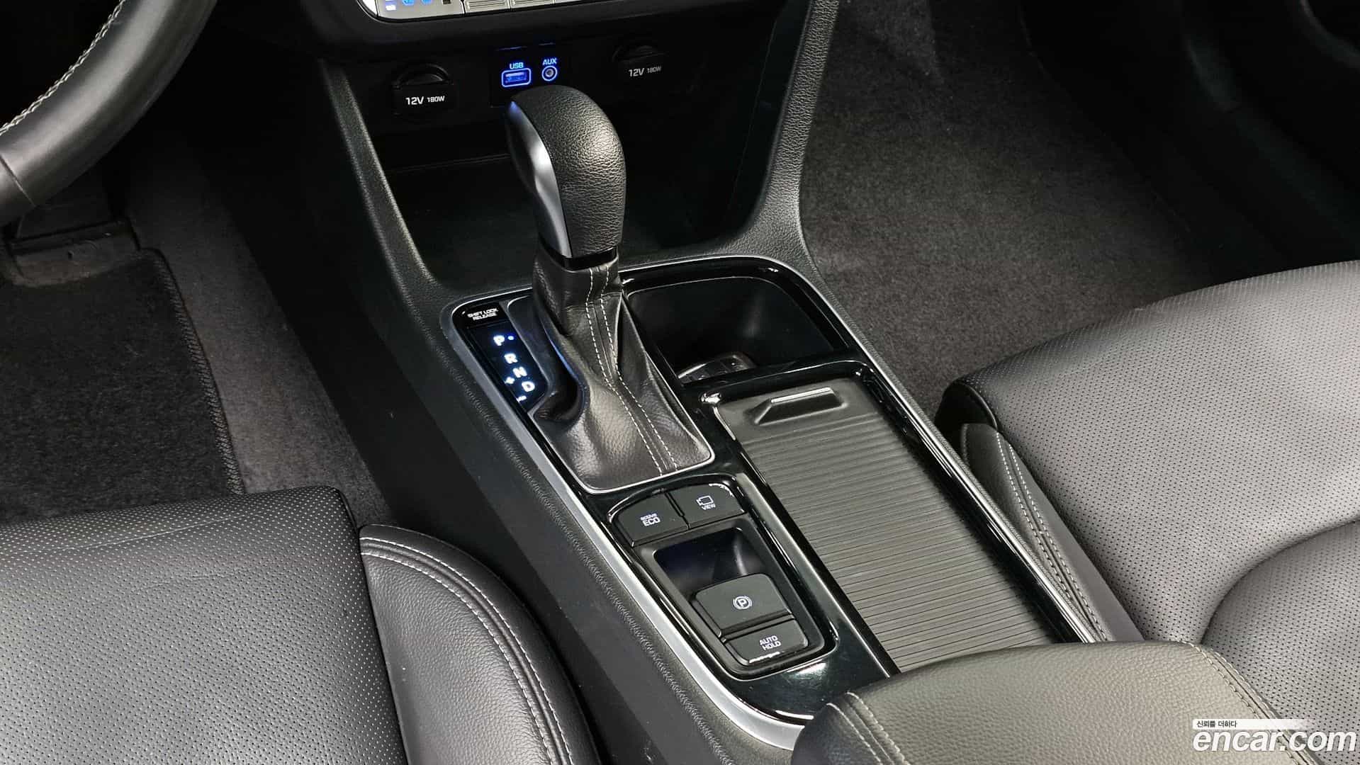 Sonata Hyundai 2018.3-INNER-009