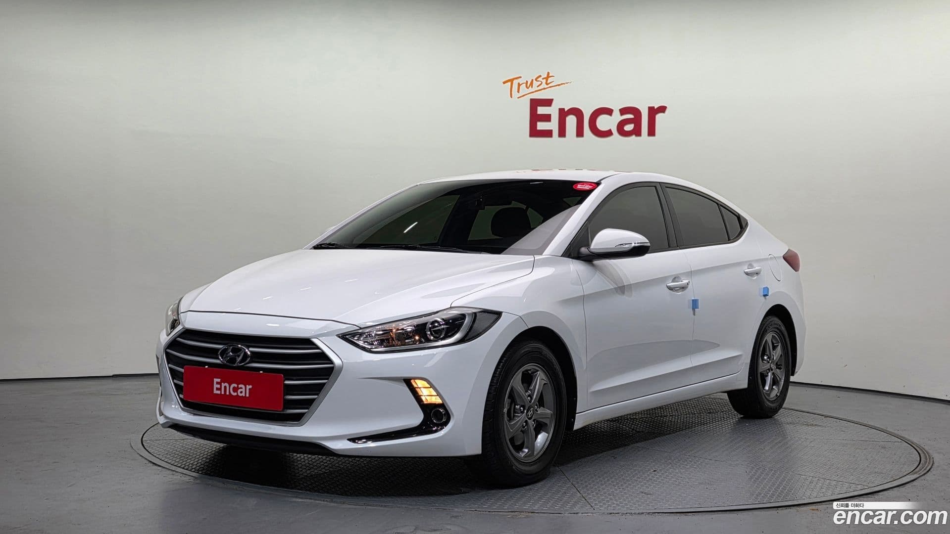 Main__Slider__Photo:AVANTE Hyundai 2017.1-0