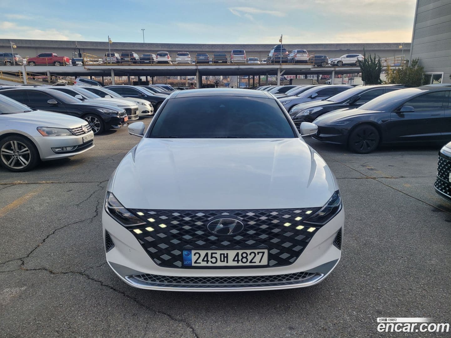 Main__Slider__Photo:Grandeur Hyundai 2020.11-0
