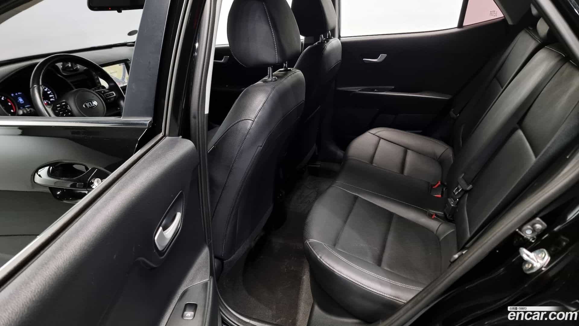 Stonic Kia 2017.10-OPTION-016