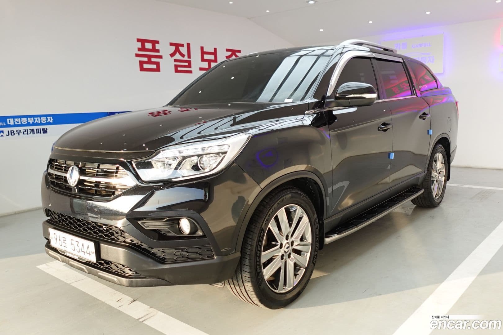 Main__Slider__Photo:Rexton KG Mobility 2018.0-0