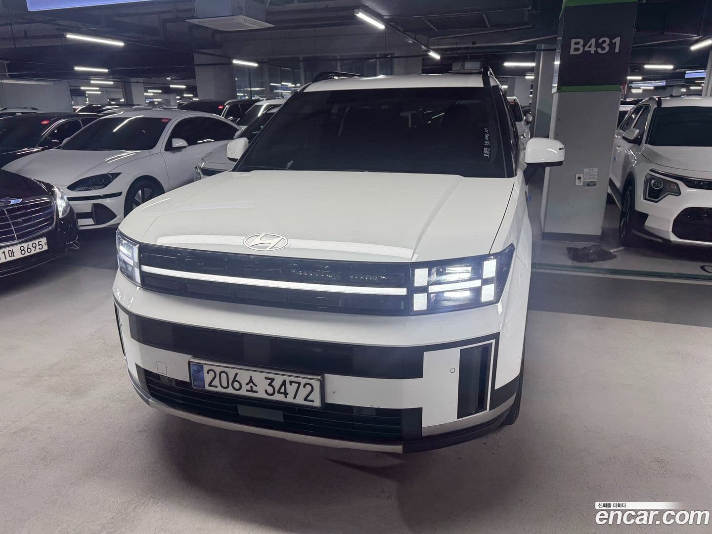 Main__Slider__Photo:Santafe Hyundai 2024.0-0