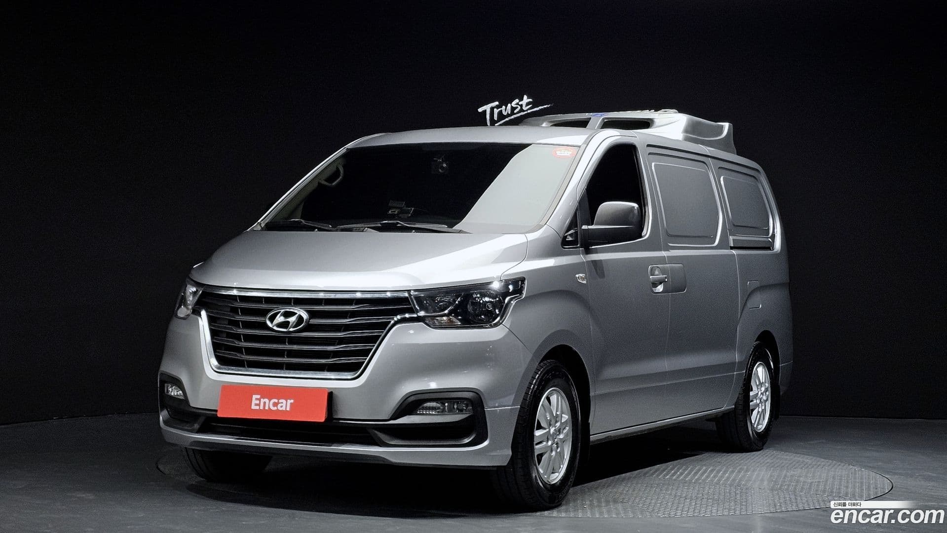 Main__Slider__Photo:Starex Hyundai 2018.9-0