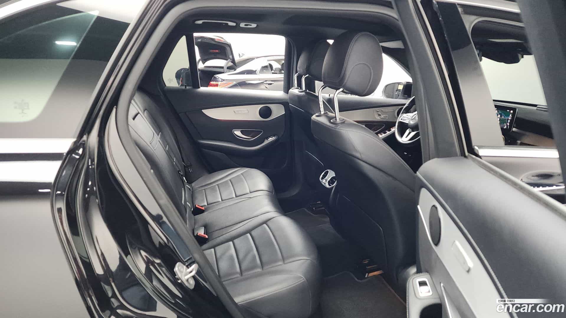 GLC-Class Mercedes-Benz 2021.4-OPTION-016