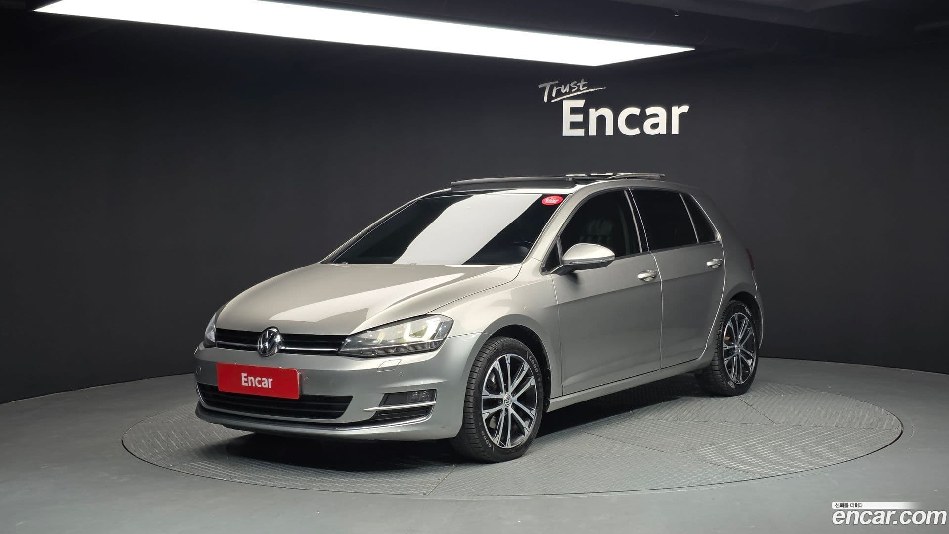 Main__Slider__Photo:Golf Volkswagen 2016.2-0