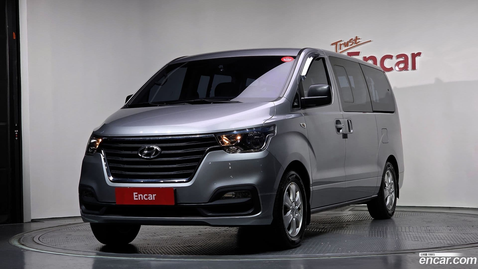 Main__Slider__Photo:Starex Hyundai 2018.2-0