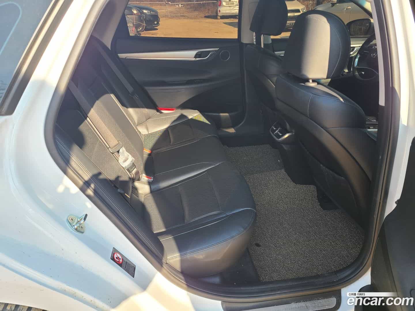Grandeur Hyundai 2021.0-OPTION-022