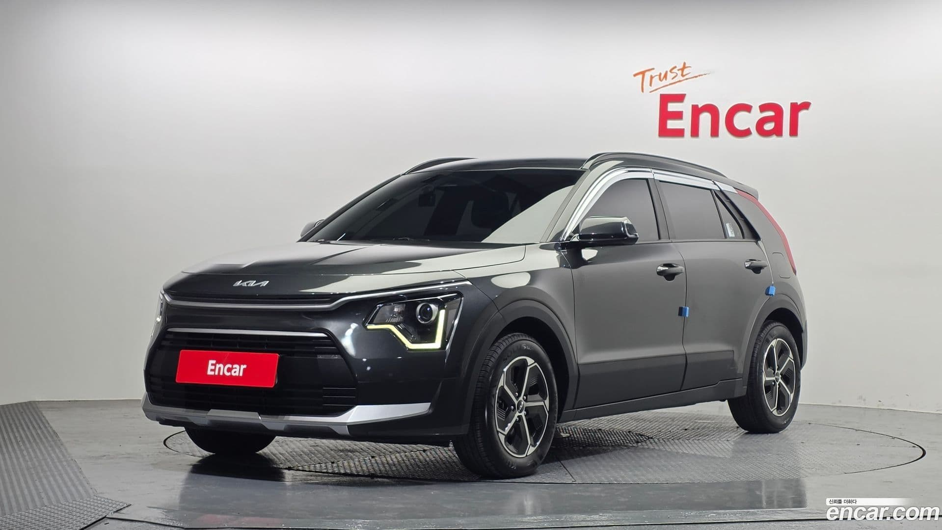 Main__Slider__Photo:Niro Kia 2022.1-0
