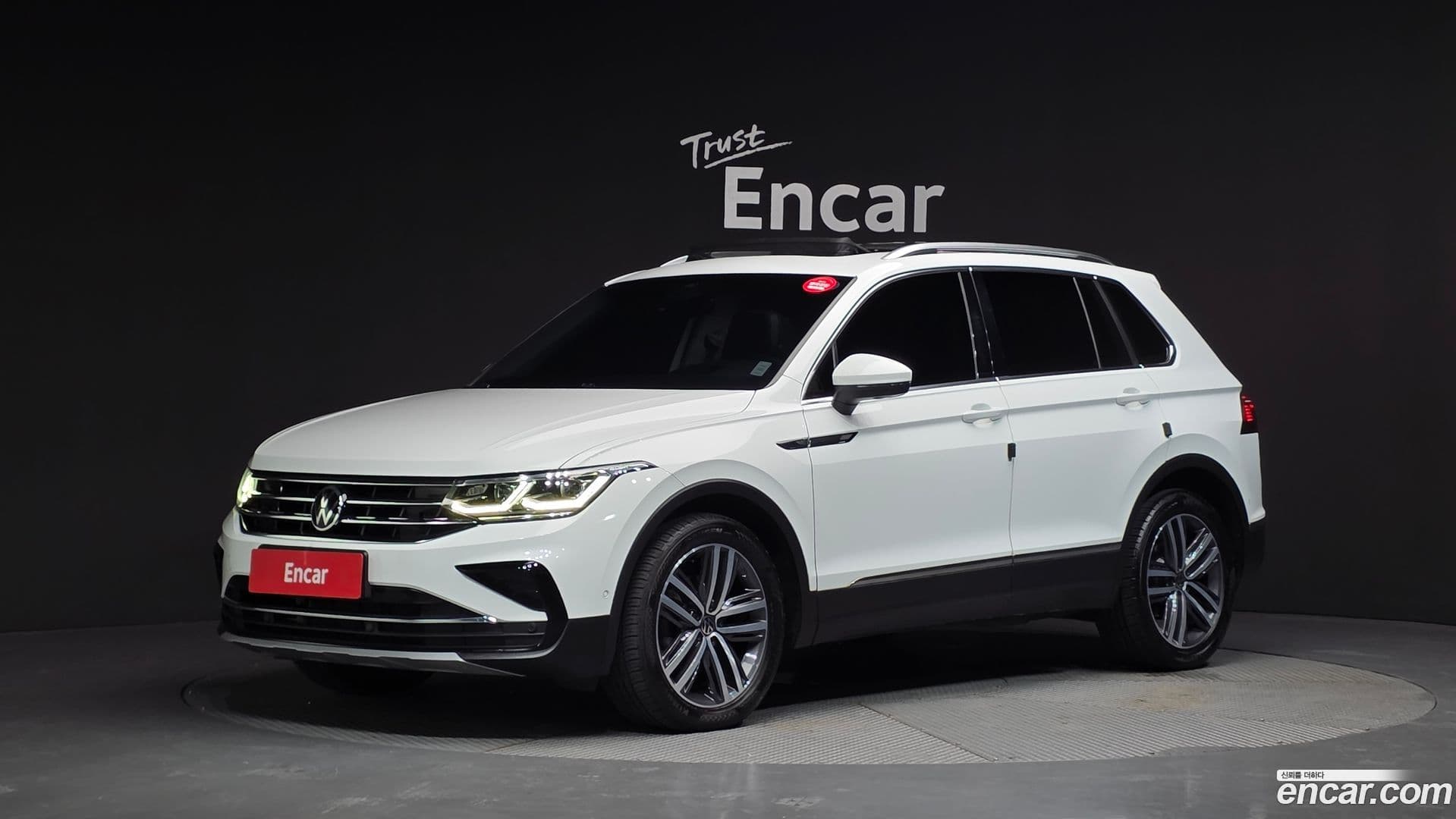Main__Slider__Photo:Tiguan Volkswagen 2022.0-0