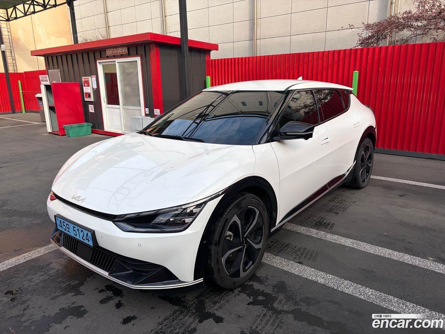 Main__Slider__Photo:EV6 Kia 2023.4-0