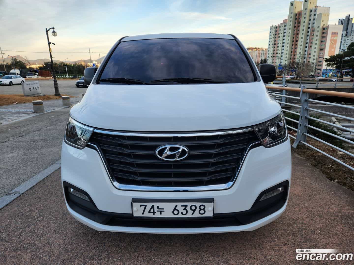 Starex Hyundai 2018.1-OUTER-002