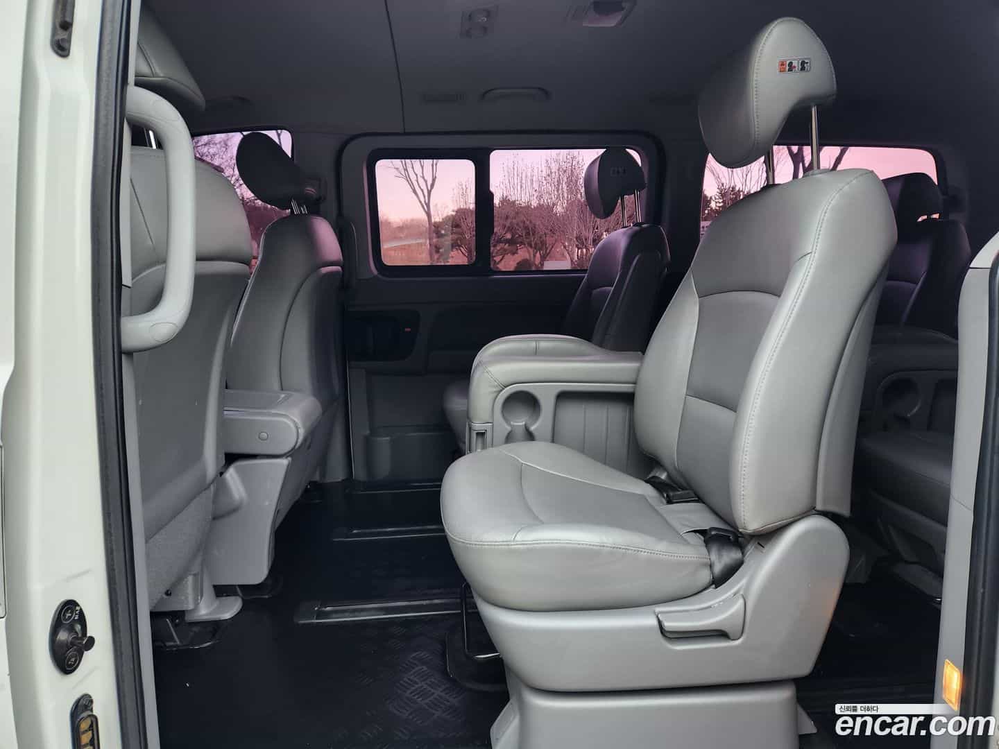 Starex Hyundai 2018.1-OPTION-020
