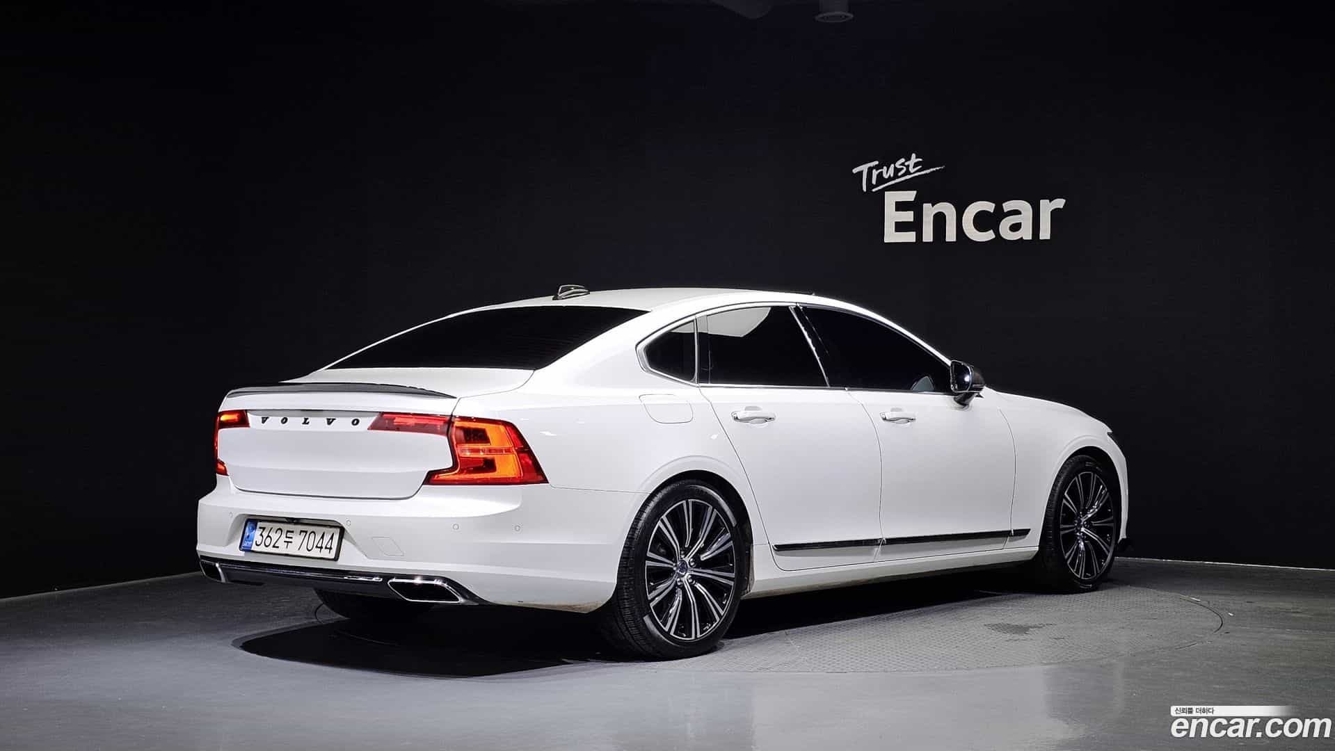 S90 Volvo 2018.0-OUTER-002