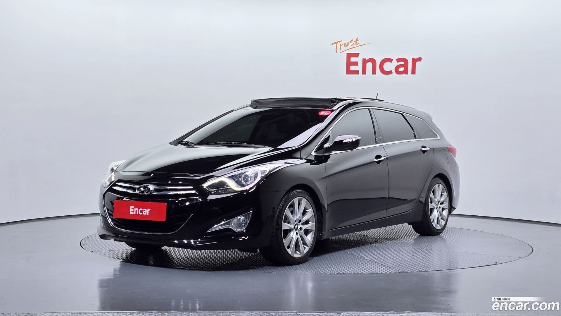 Main__Slider__Photo:i40 Hyundai 2013.8-0