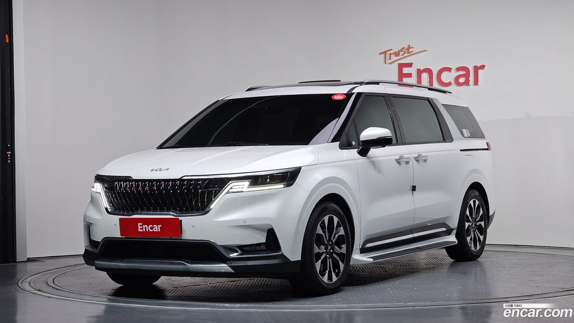 Main__Slider__Photo:Canival Kia 2021.4-0