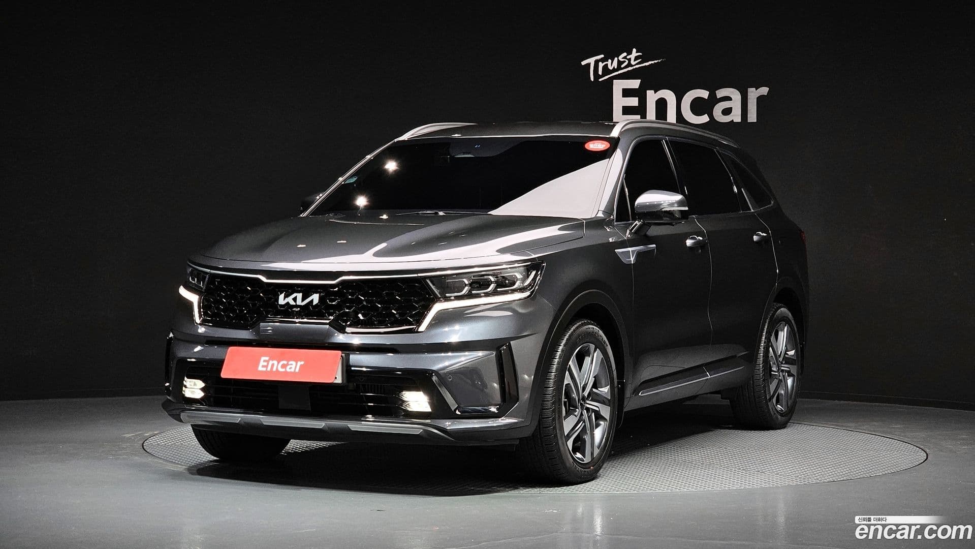 Main__Slider__Photo:Sorento Kia 2021.7-0