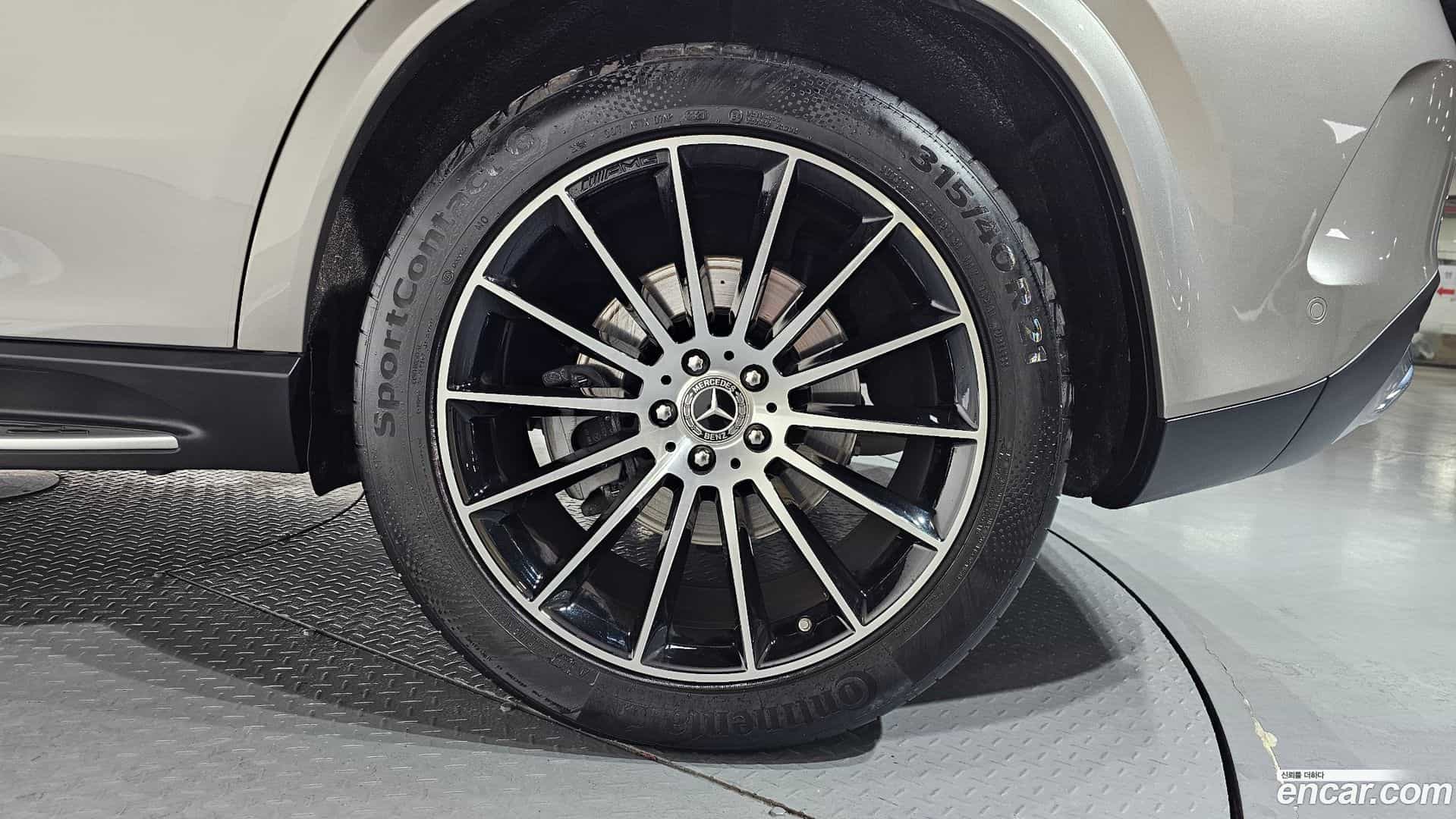 GLE-Class Mercedes-Benz 2022.2-OUTER-005