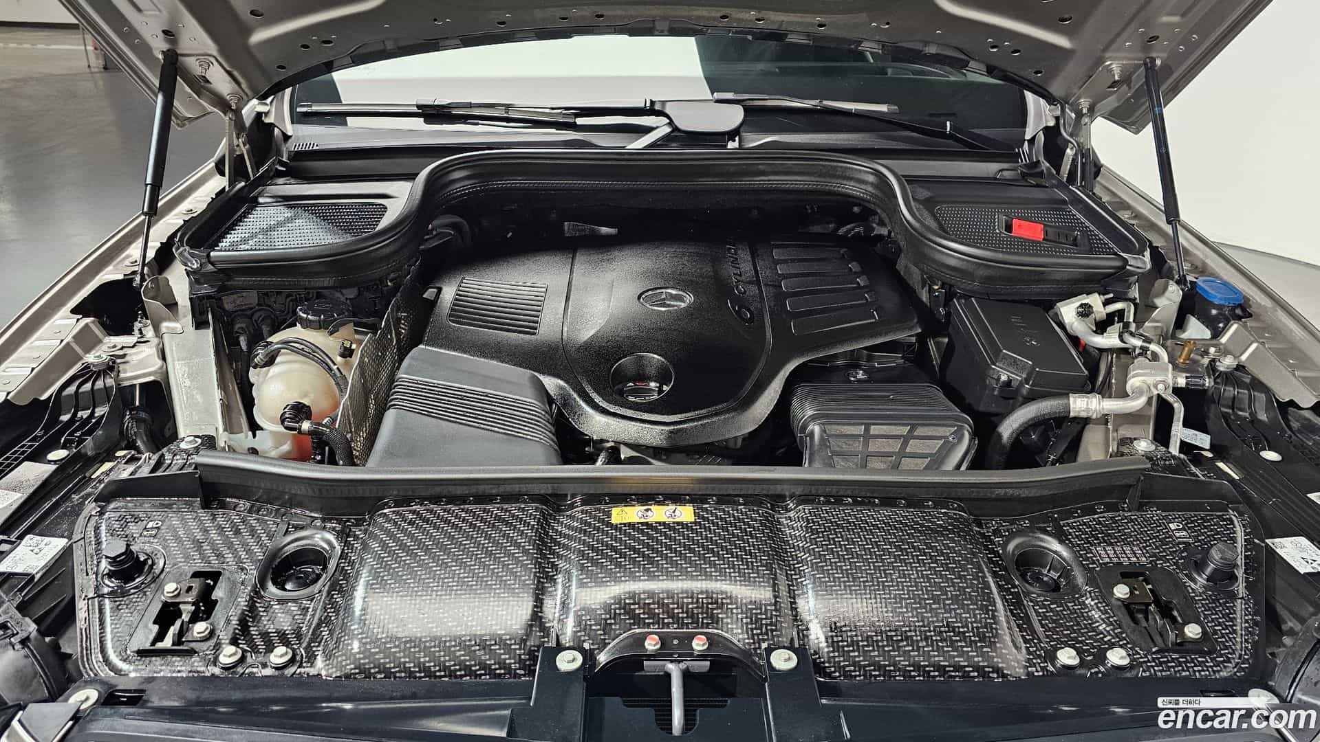 GLE-Class Mercedes-Benz 2022.2-INNER-006
