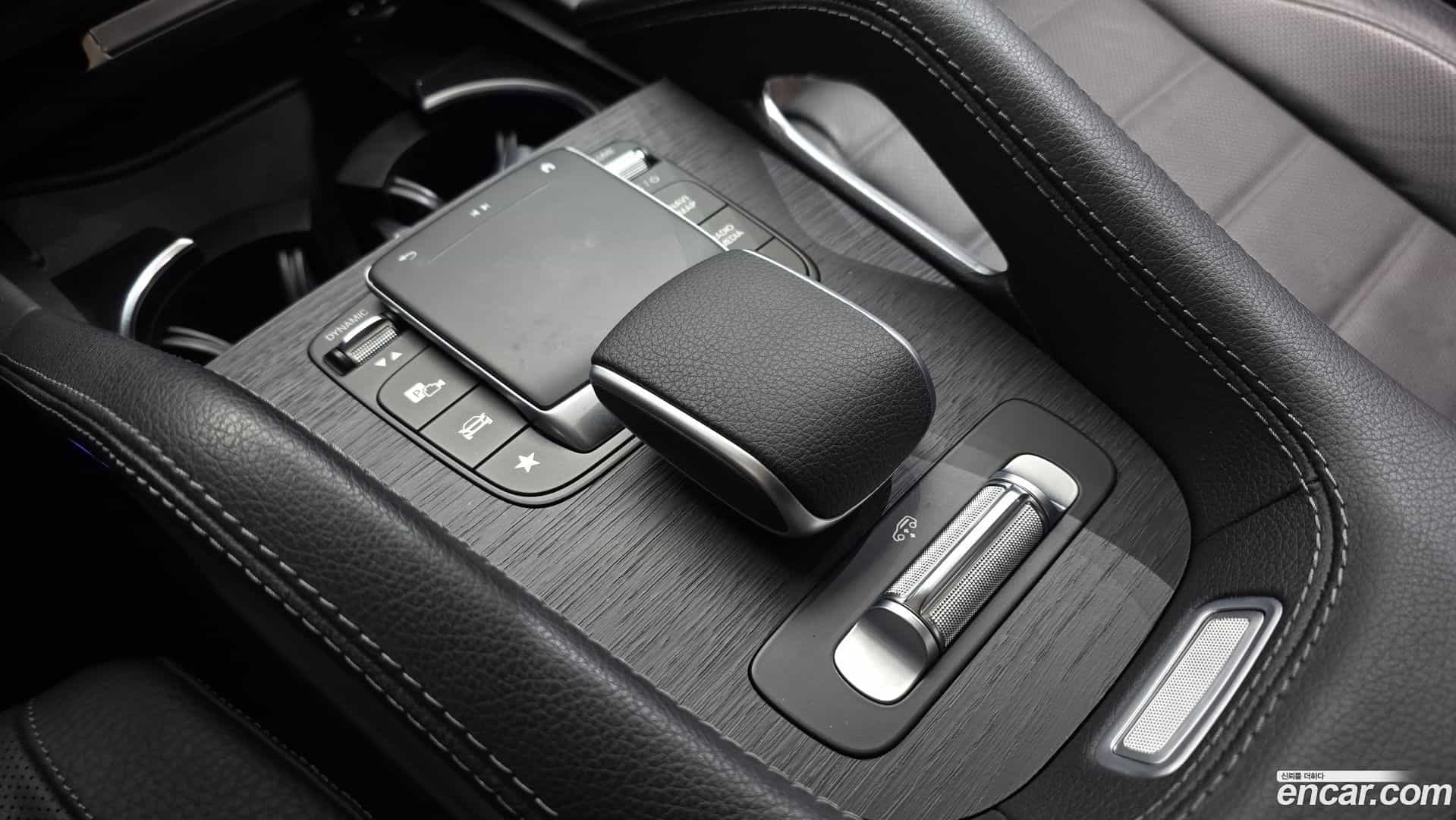 GLE-Class Mercedes-Benz 2022.2-OPTION-021