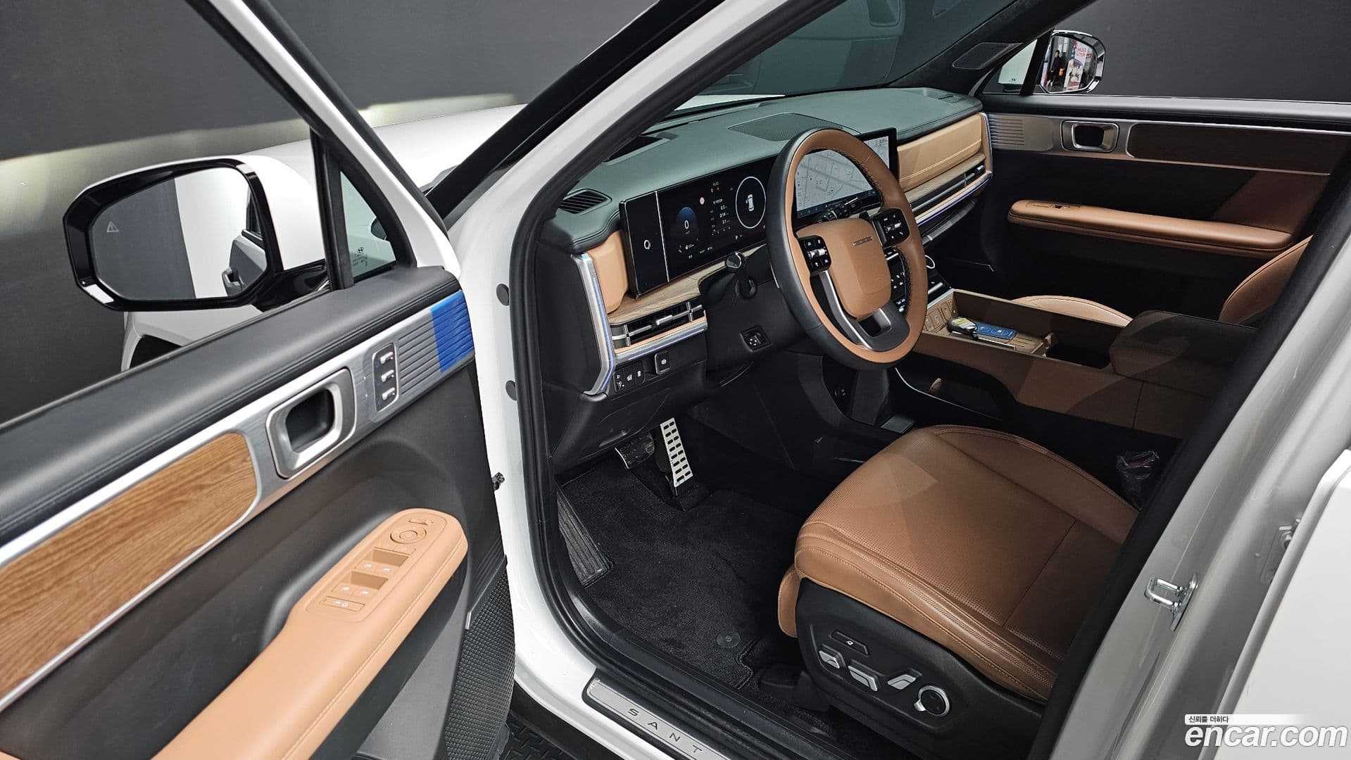 Main__Slider__Photo:Santafe Hyundai 2024.0-10